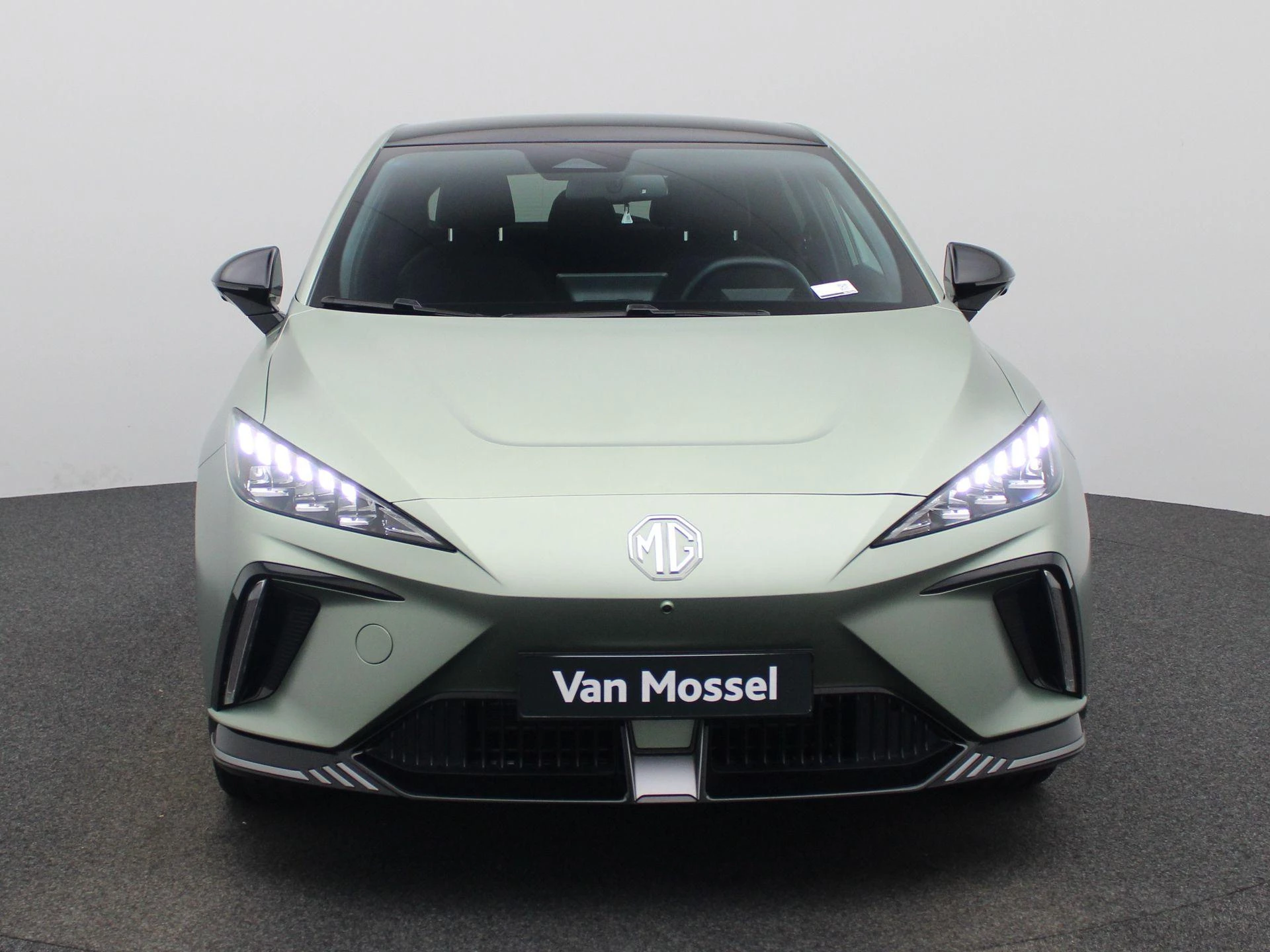 MG MG4 64 kWh Xpower