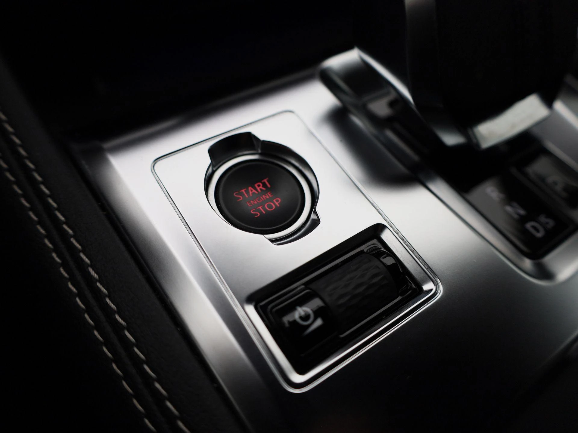 Jaguar F-PACE 2.0 P250 R-Dynamic SE