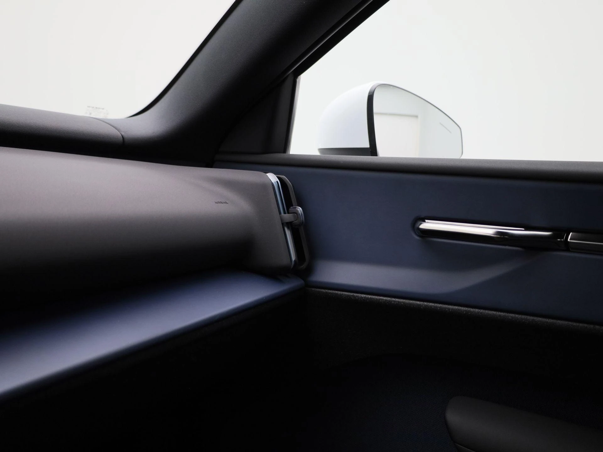 Volvo-EX30-image-31