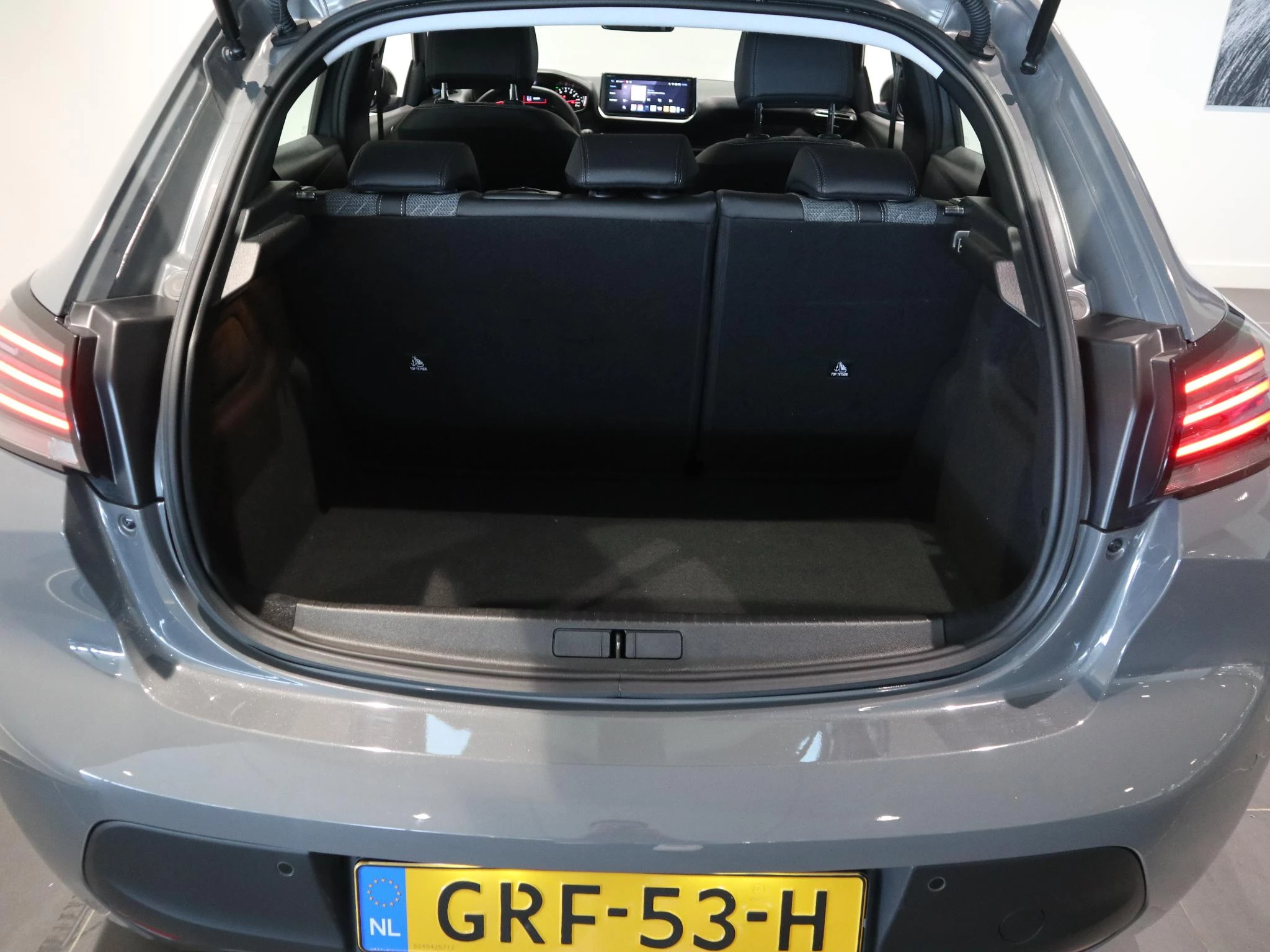 Peugeot-208-image-20