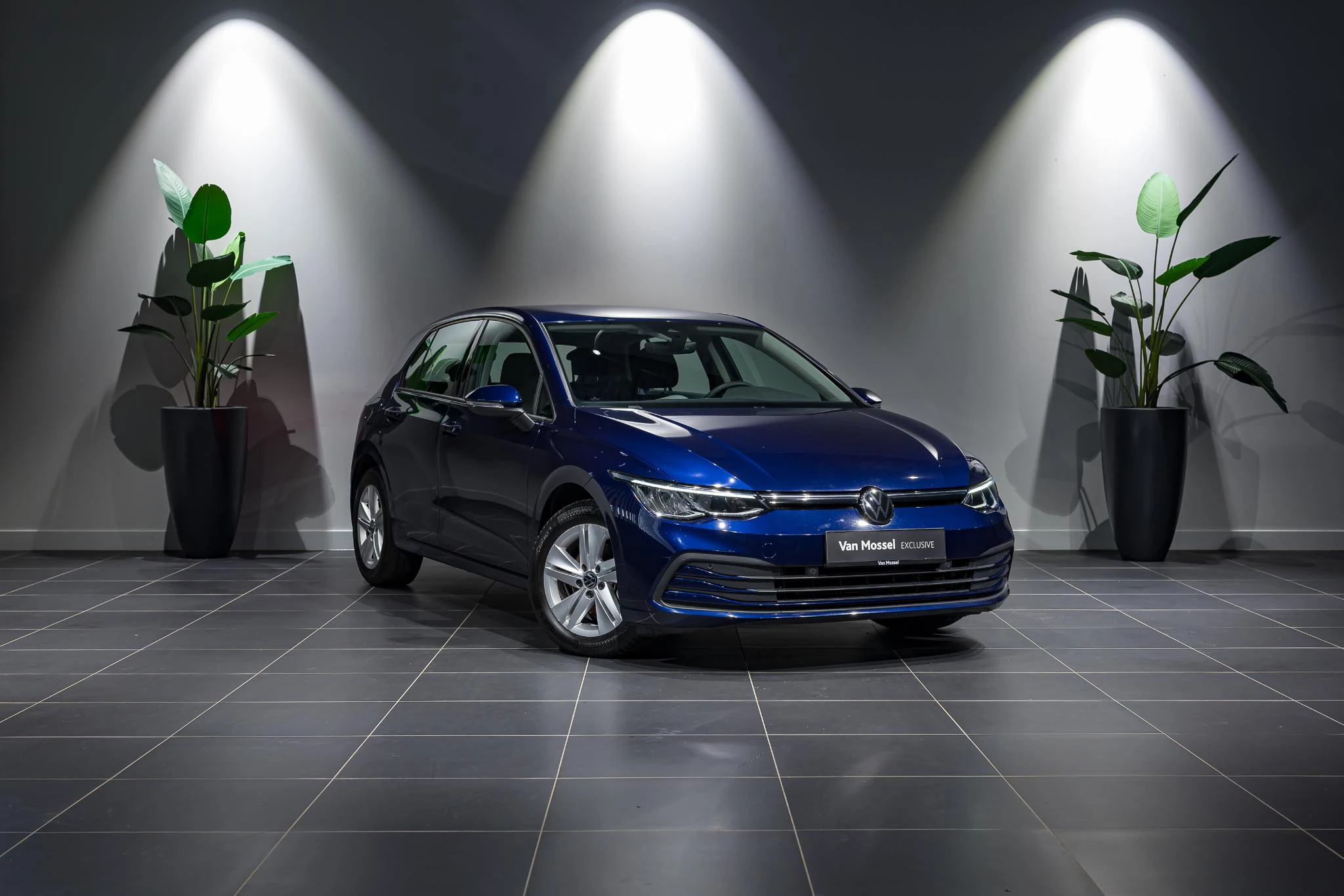 Volkswagen-Golf-image-2