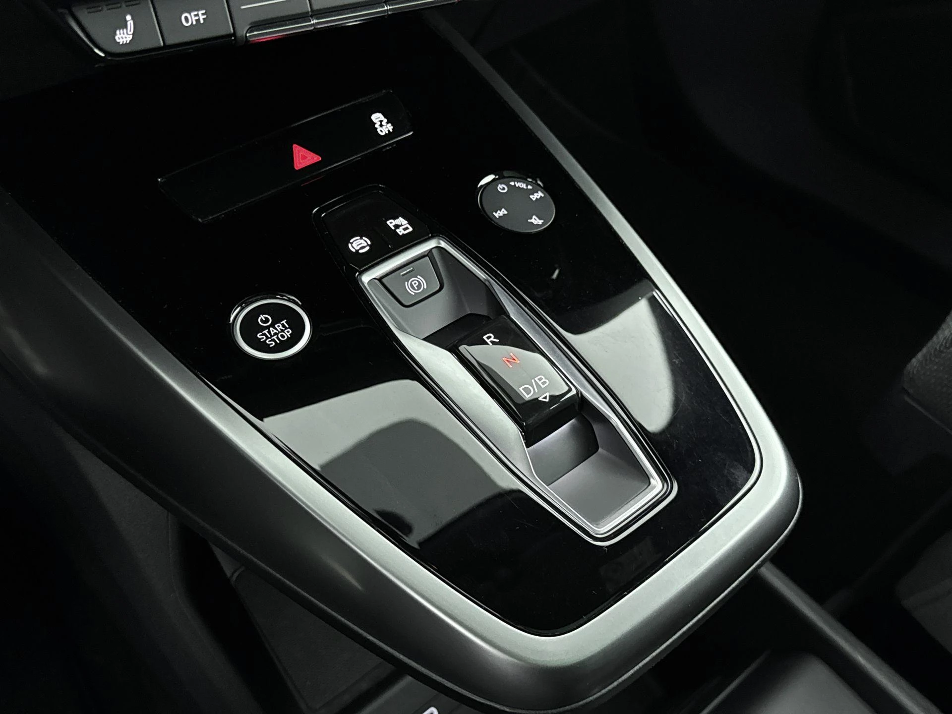Audi-Q4 e-tron-image-22