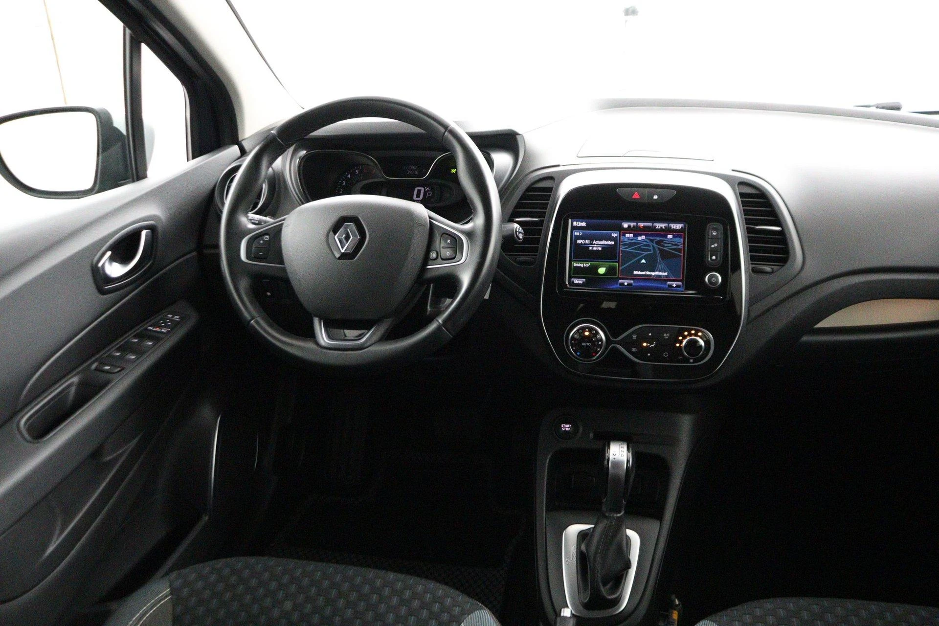 Renault-Captur-image-57