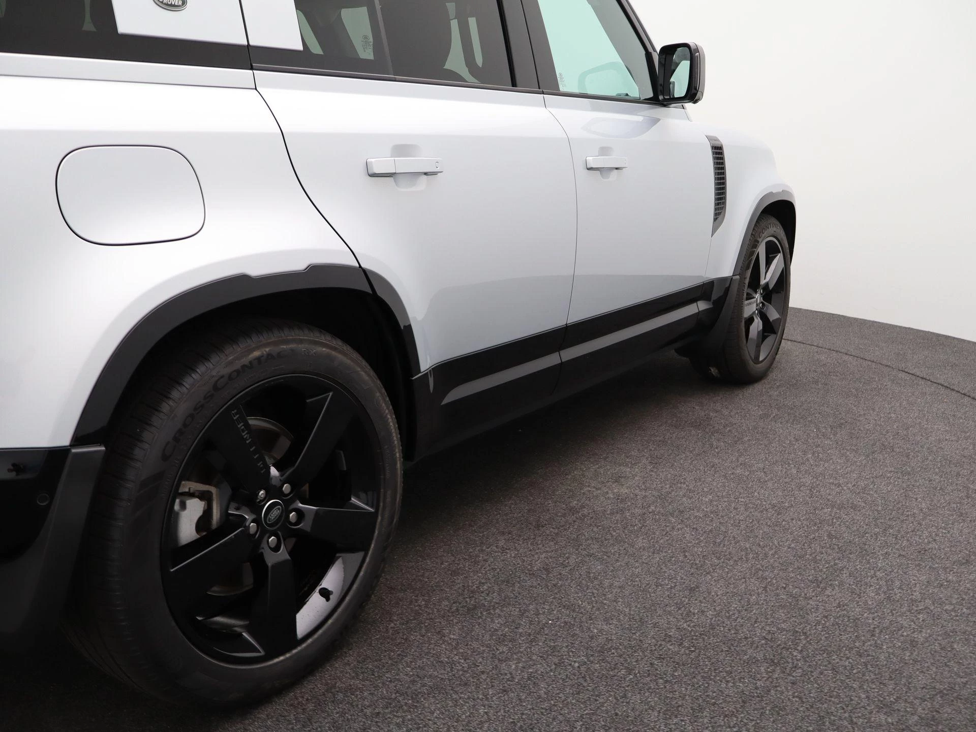 Land Rover Defender 110 P400e XS Edition