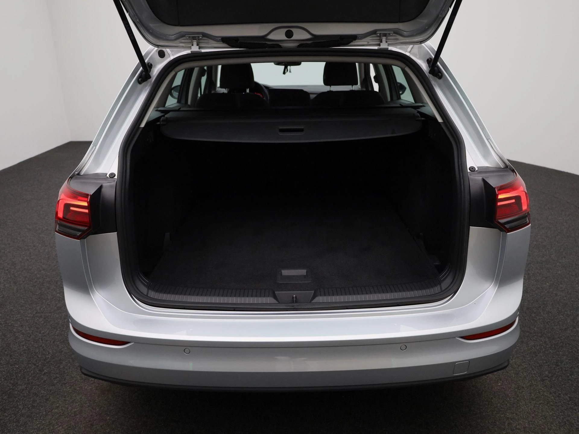Volkswagen-Golf-image-13