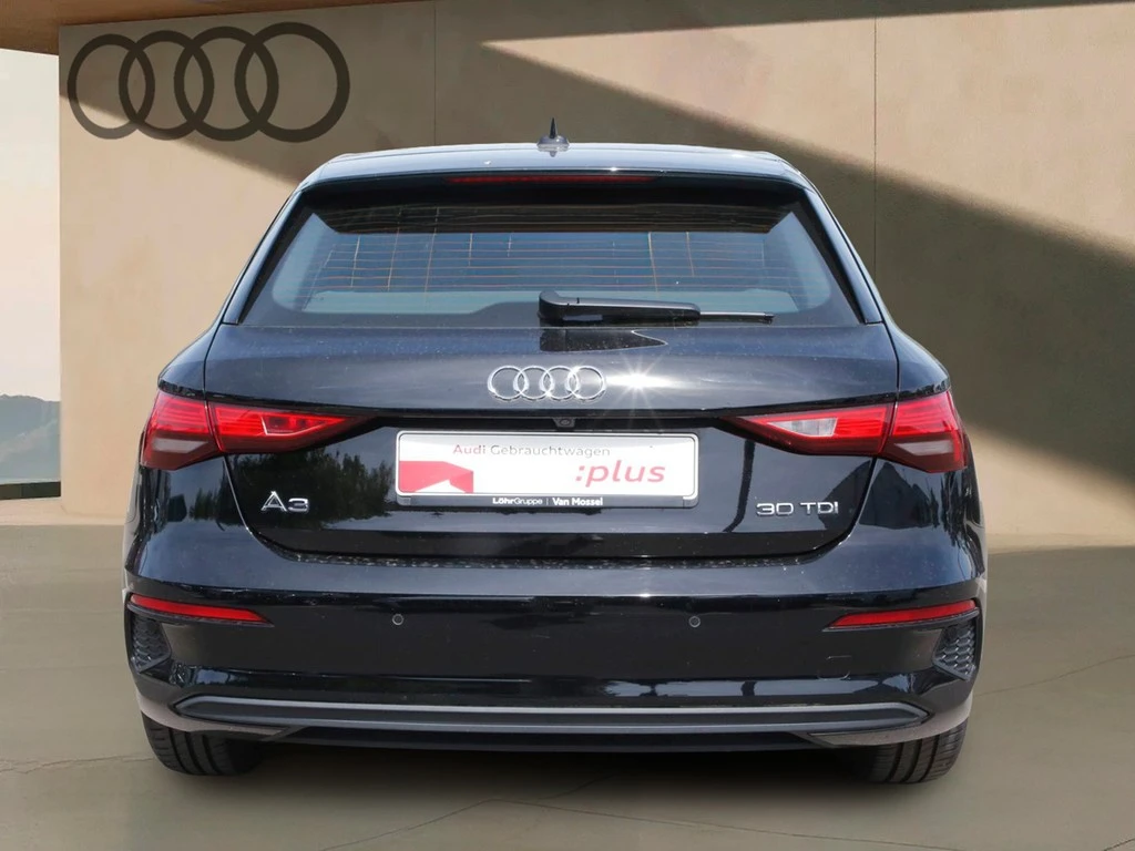 Audi A3 Sportback 30 TDI basis NAVI+VC RFK+PDC KLIMAA