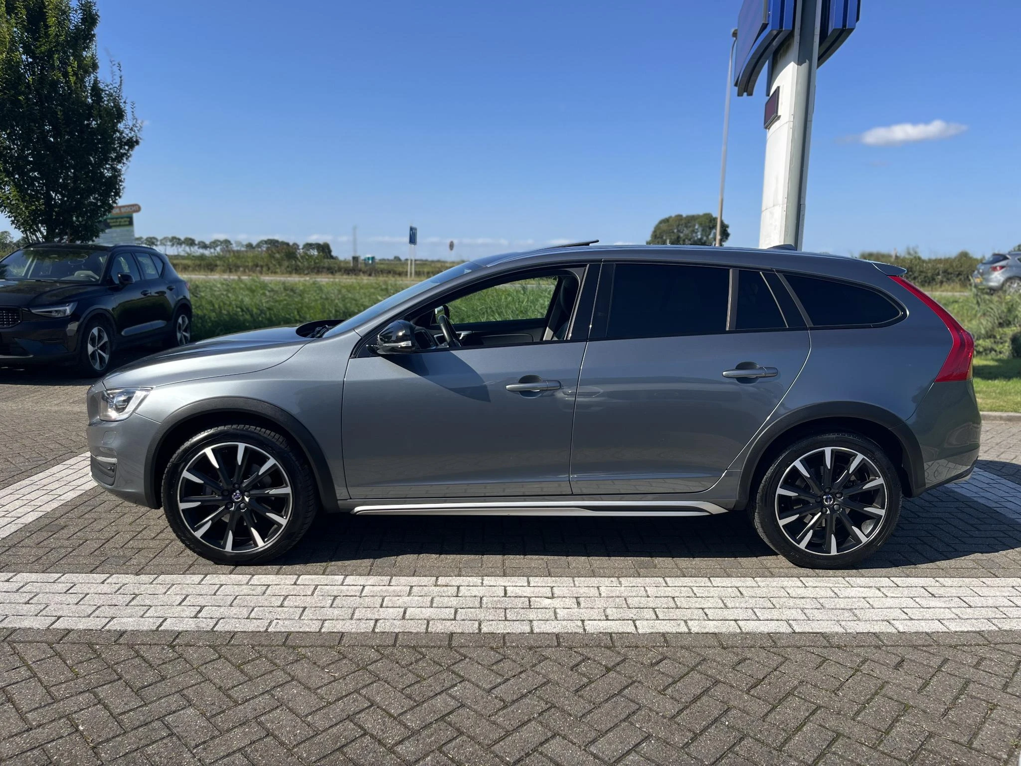 Volvo-V60-image-2