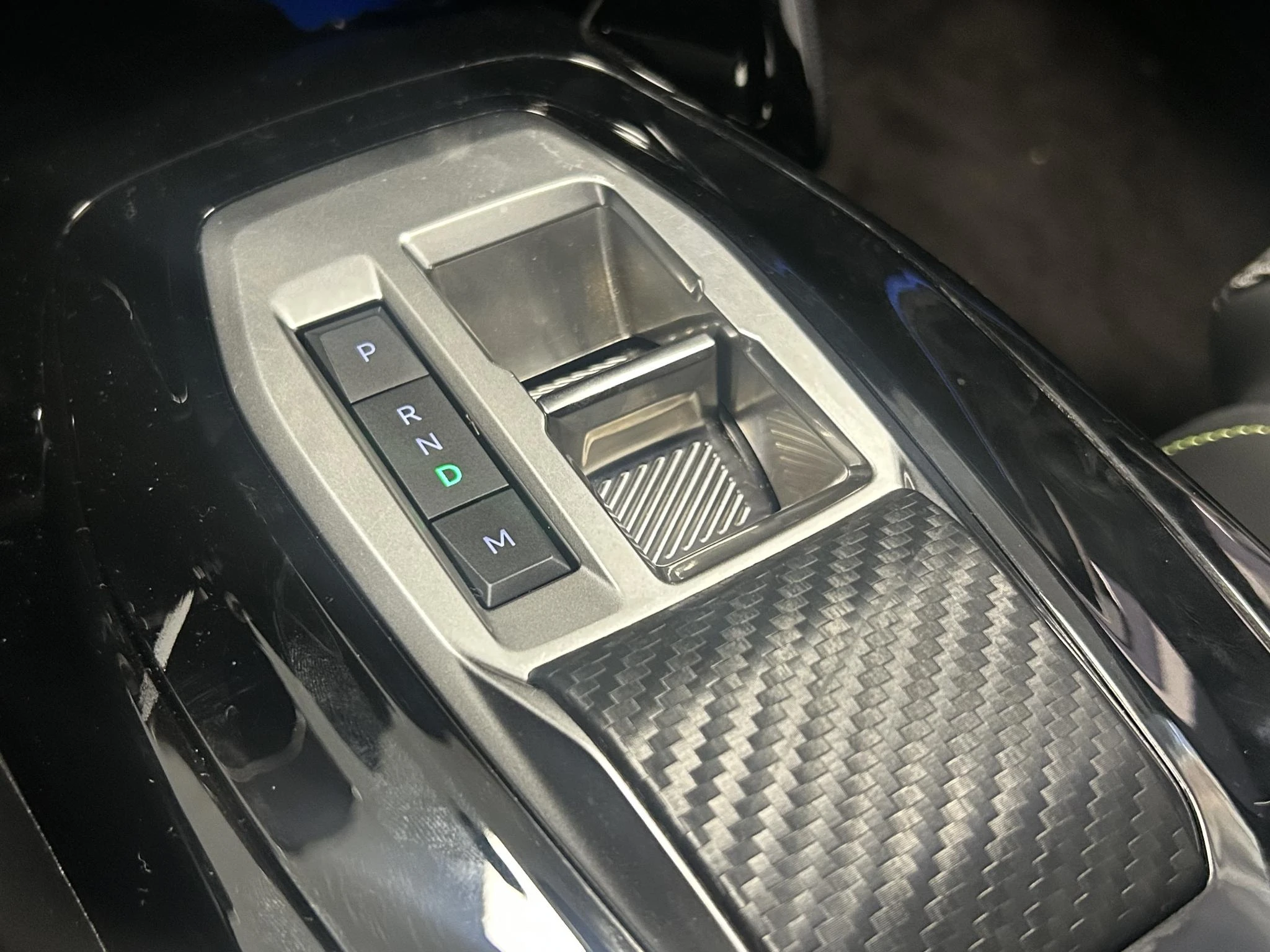 Peugeot-208-image-14