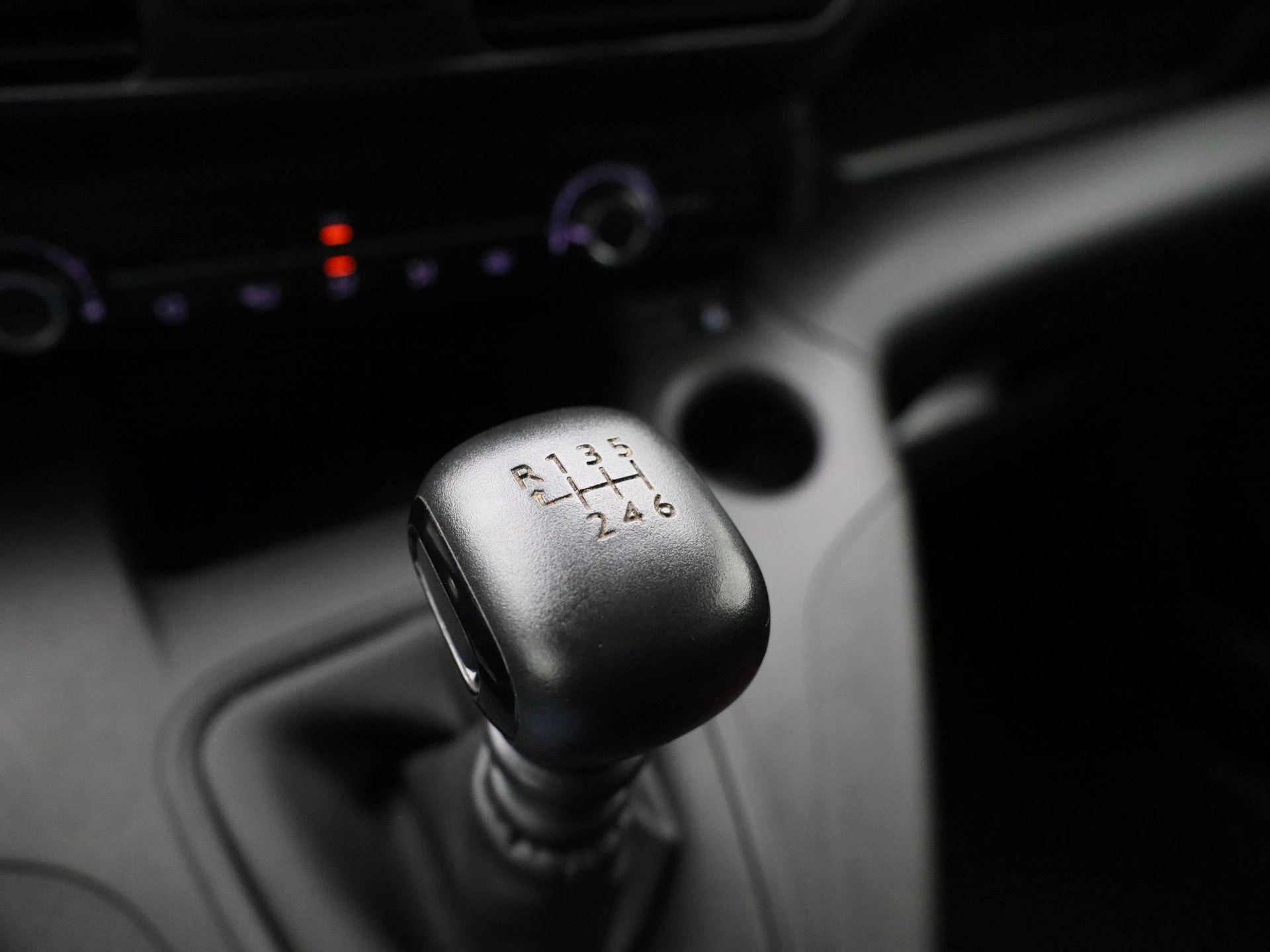 Opel-Combo Life-image-19