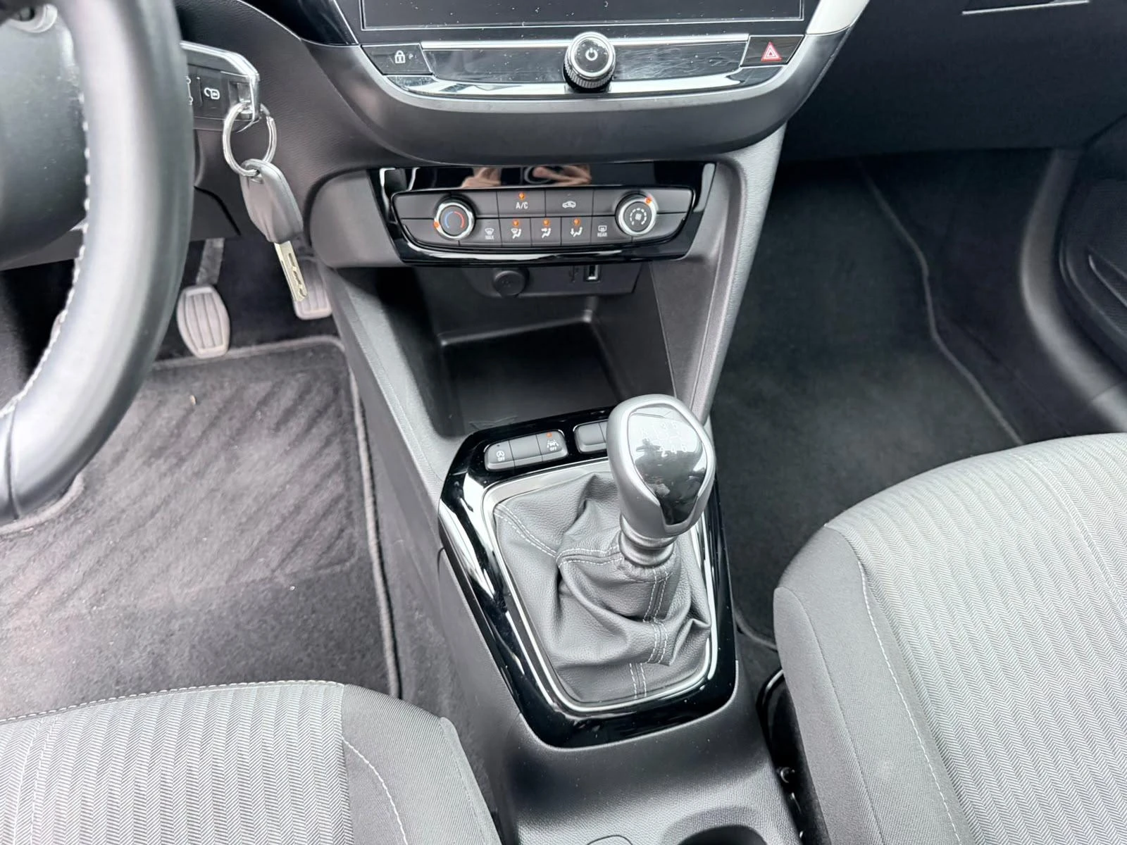 Opel-Corsa-image-11