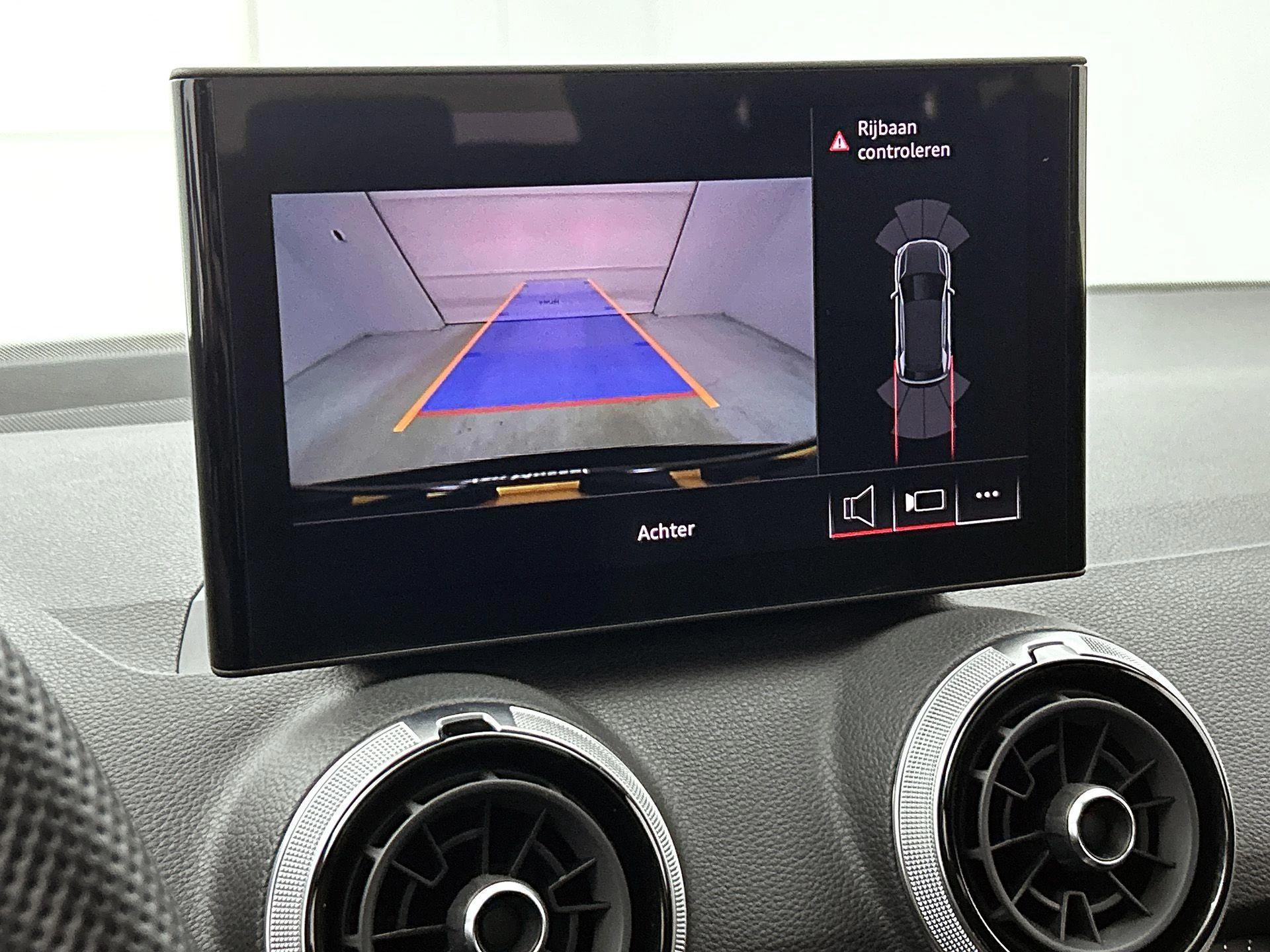 Audi-Q2-image-22