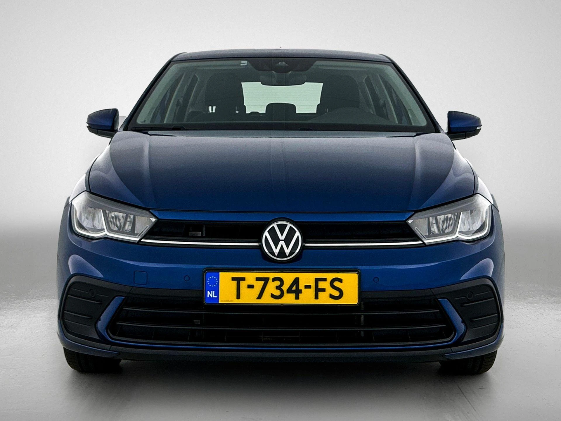Volkswagen-Polo-image-4