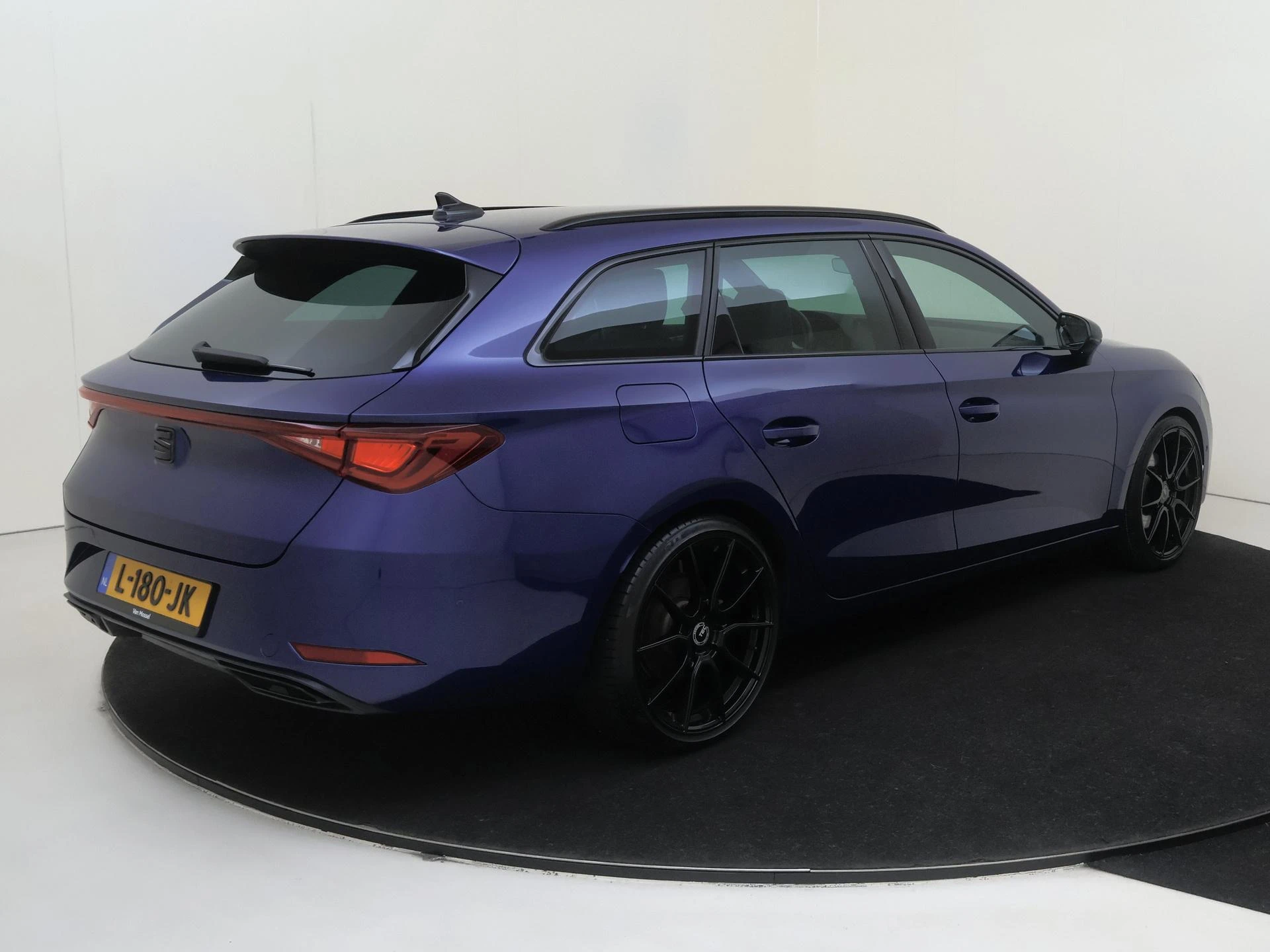 SEAT-Leon-image-3