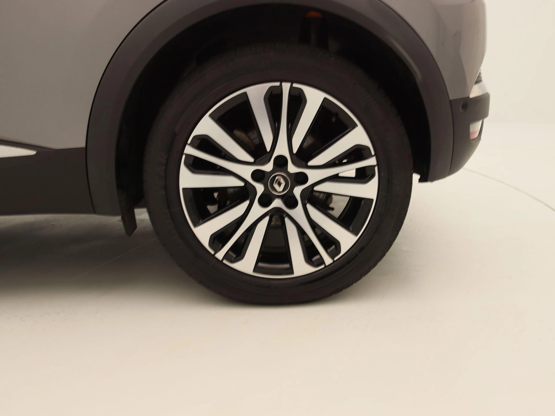 Renault Captur E-Tech Plug-in Hybrid 160 Initiale Paris