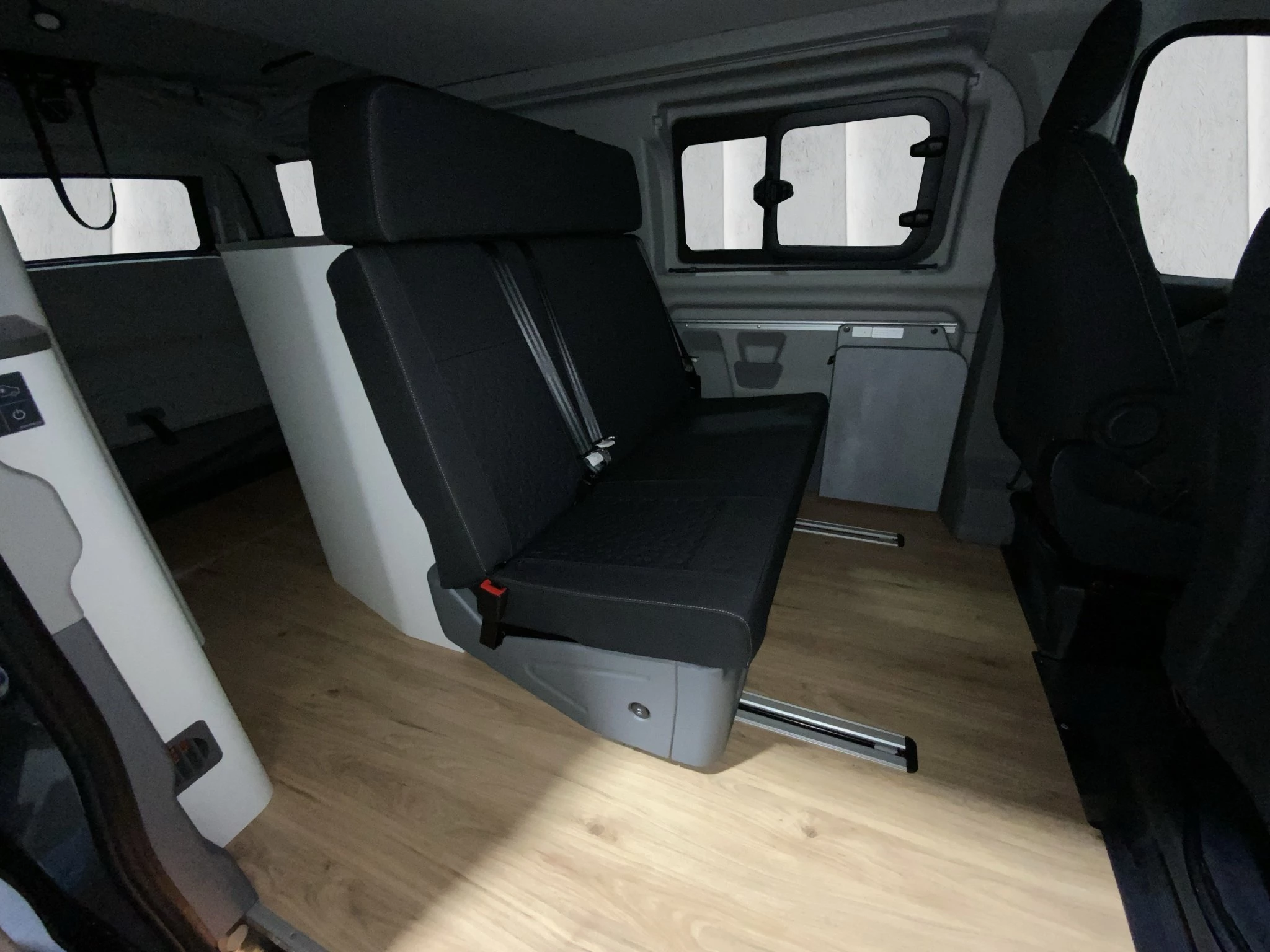 Ford Nugget Titanium 2.0 EcoBlue 125kW 320 L2 Aut. Campingbus