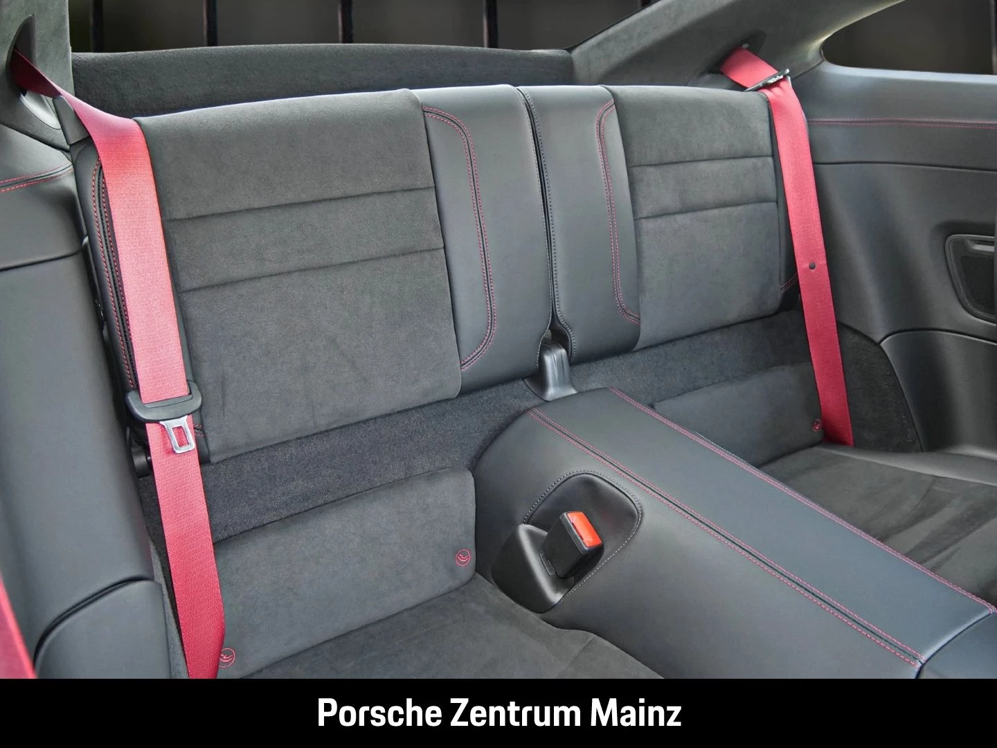 Porsche-911-image-4