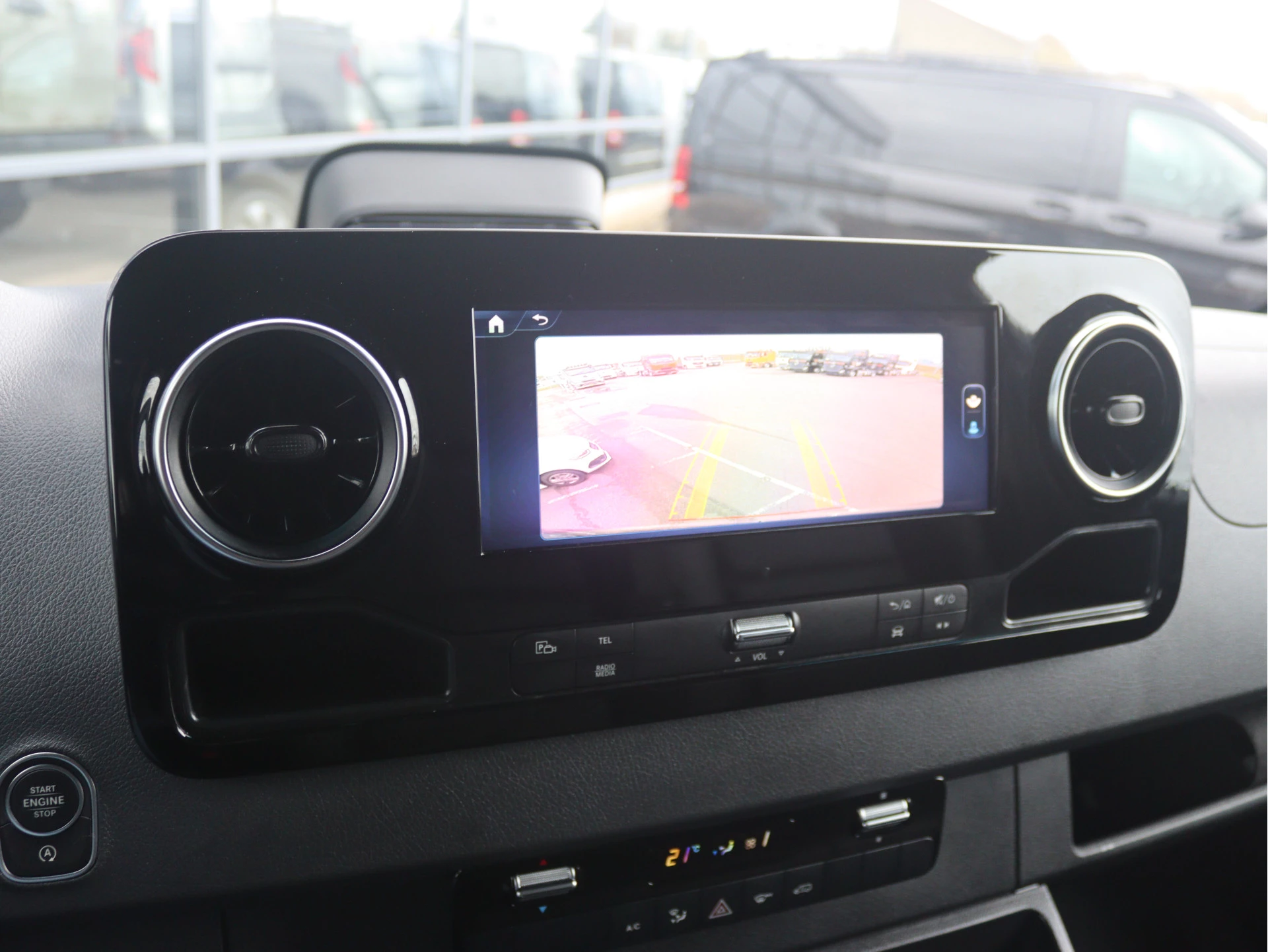 Mercedes-Benz-Sprinter-image-9