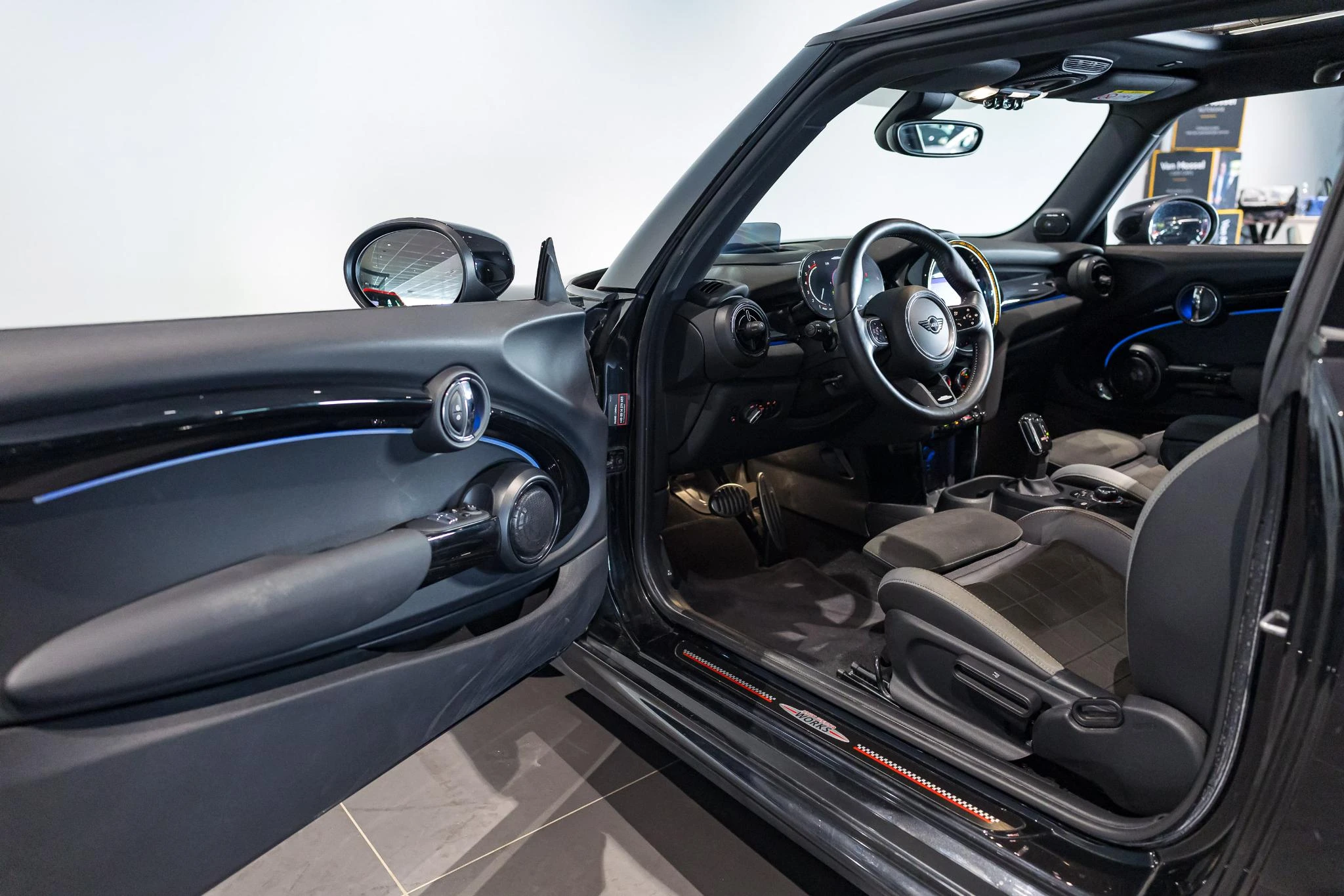 MINI-Cooper-image-18