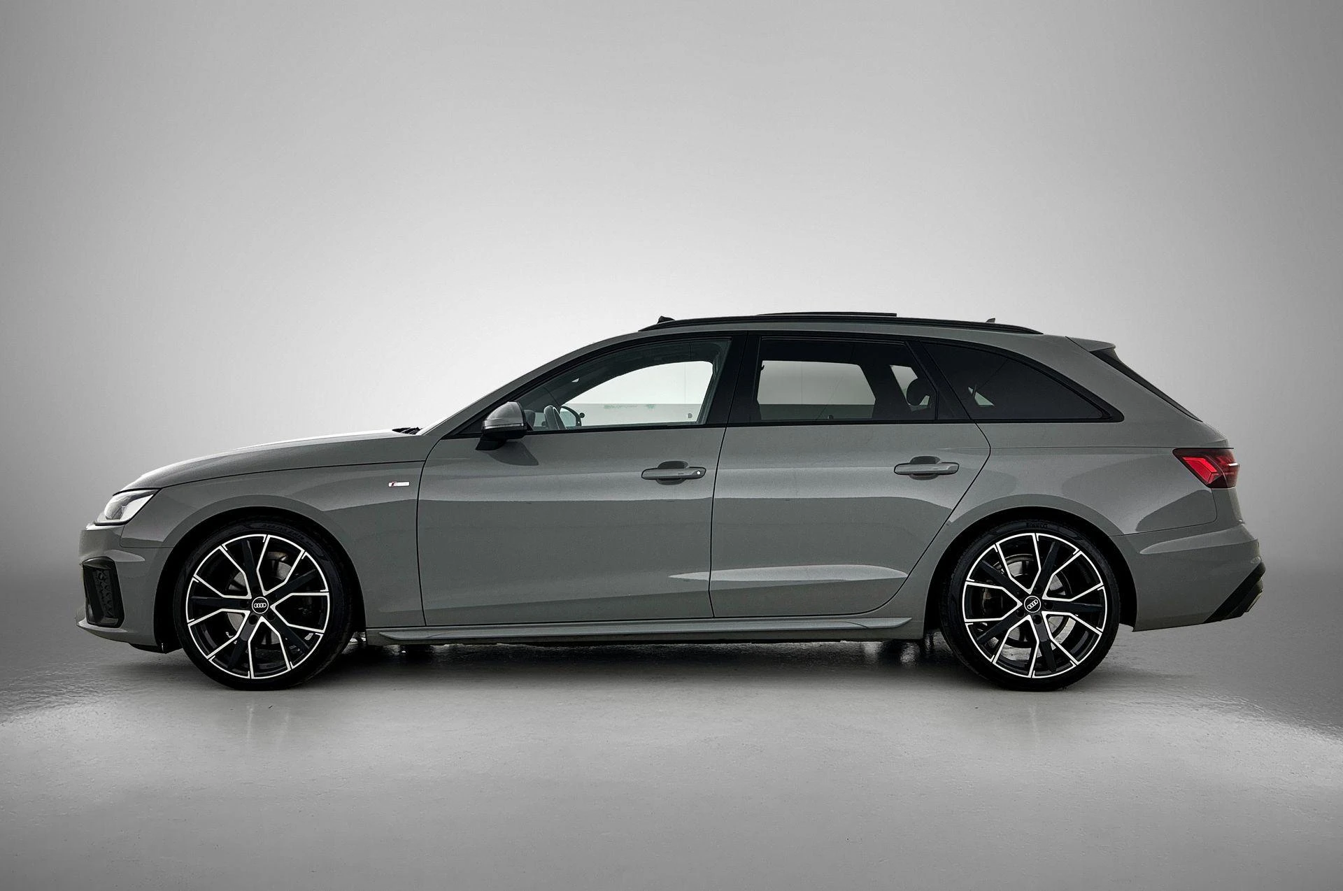 Audi A4 Avant 35 TFSI Launch edition Sport 150 PK