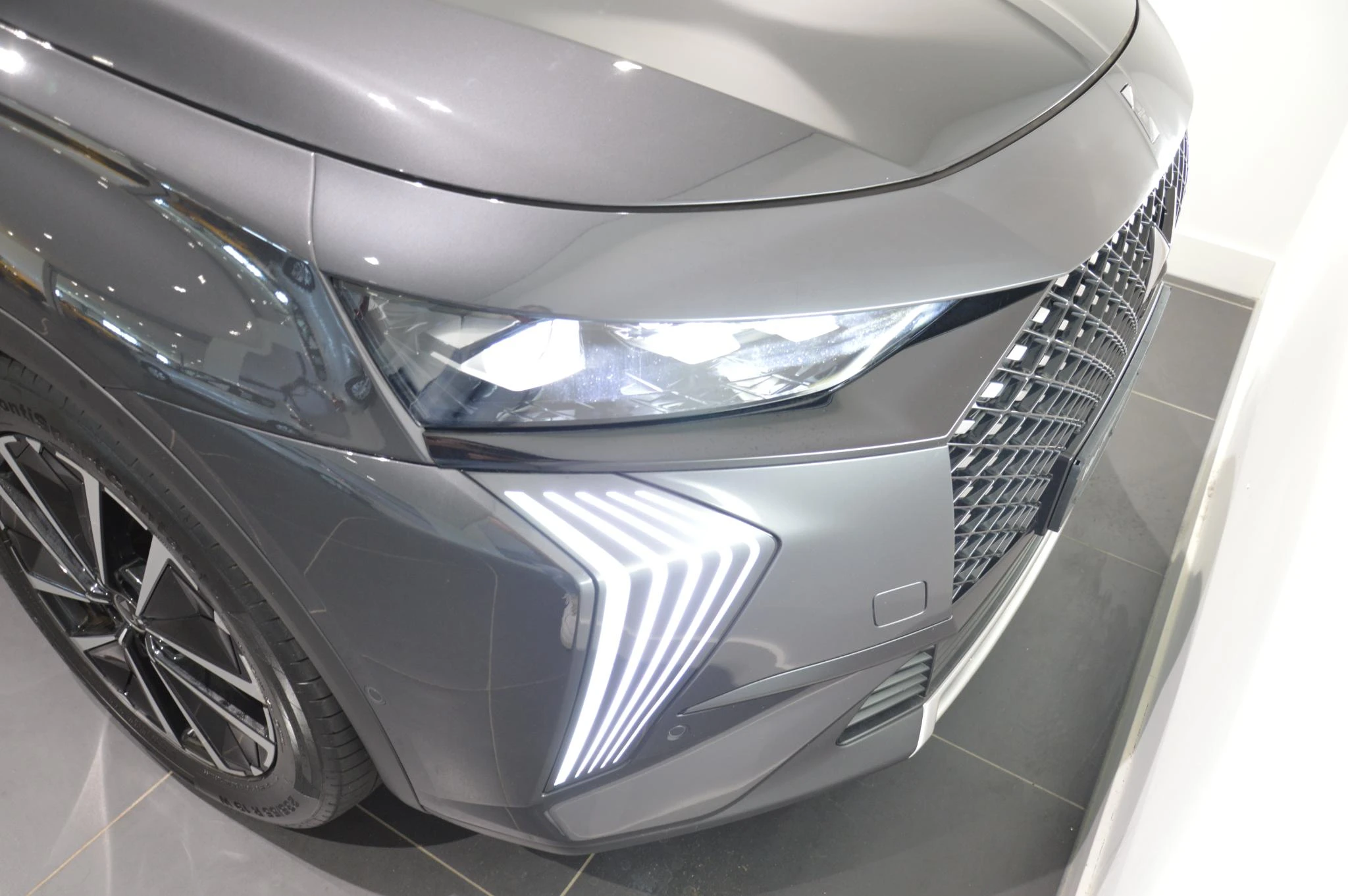 DS DS 7 1.6 PHEV 300 4x4 Etoile