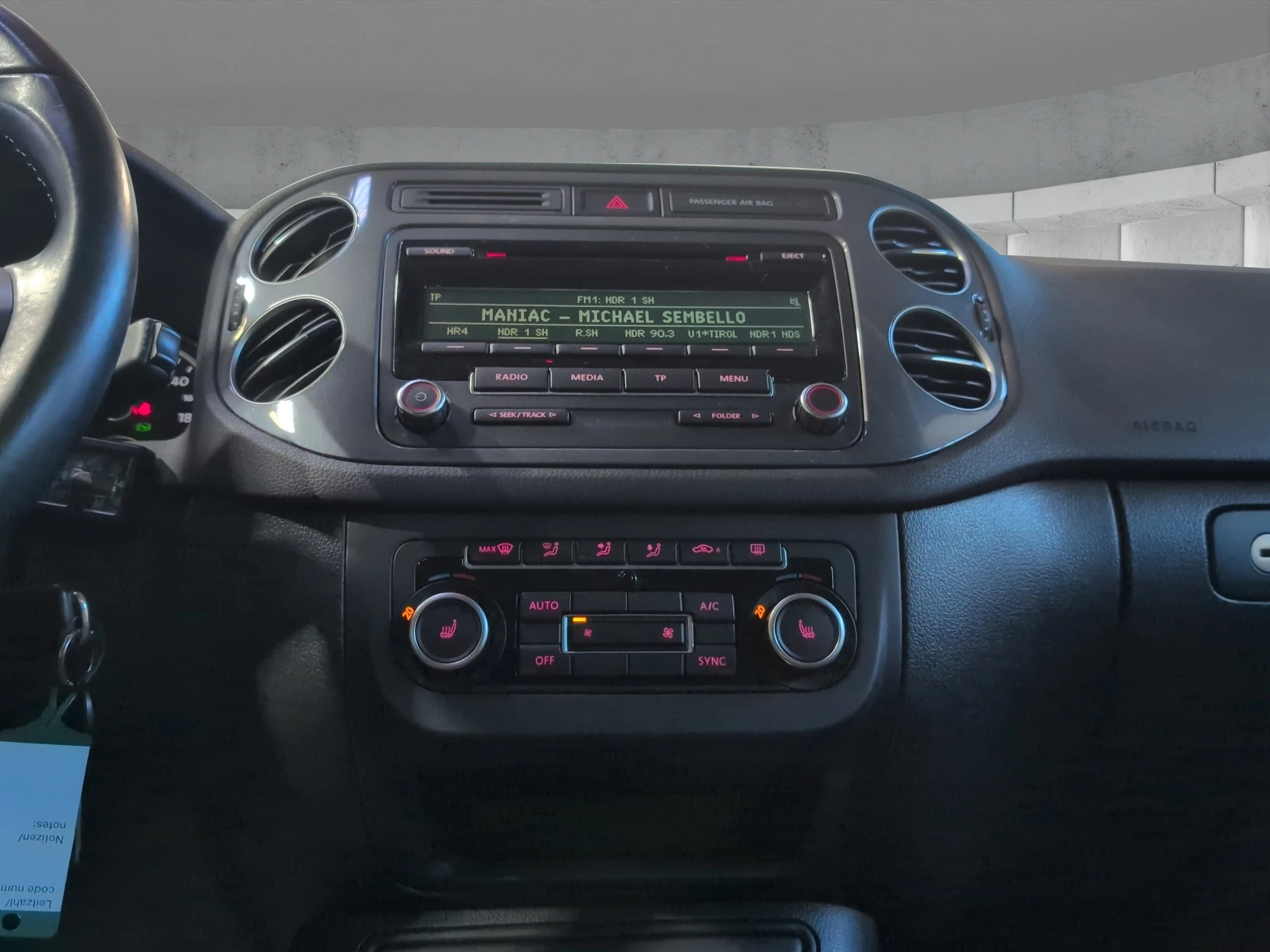 Volkswagen-Tiguan-image-13