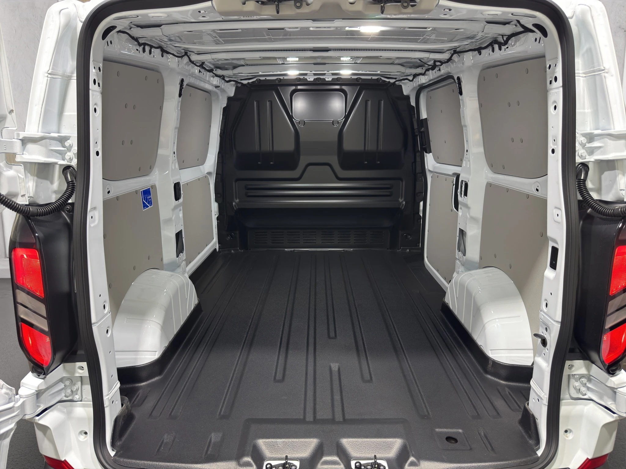 Ford Transit Custom Kastenwagen Trend 320 L1 2.0L EcoBlue. 8-Gang-Automatikgetriebe. FWD
