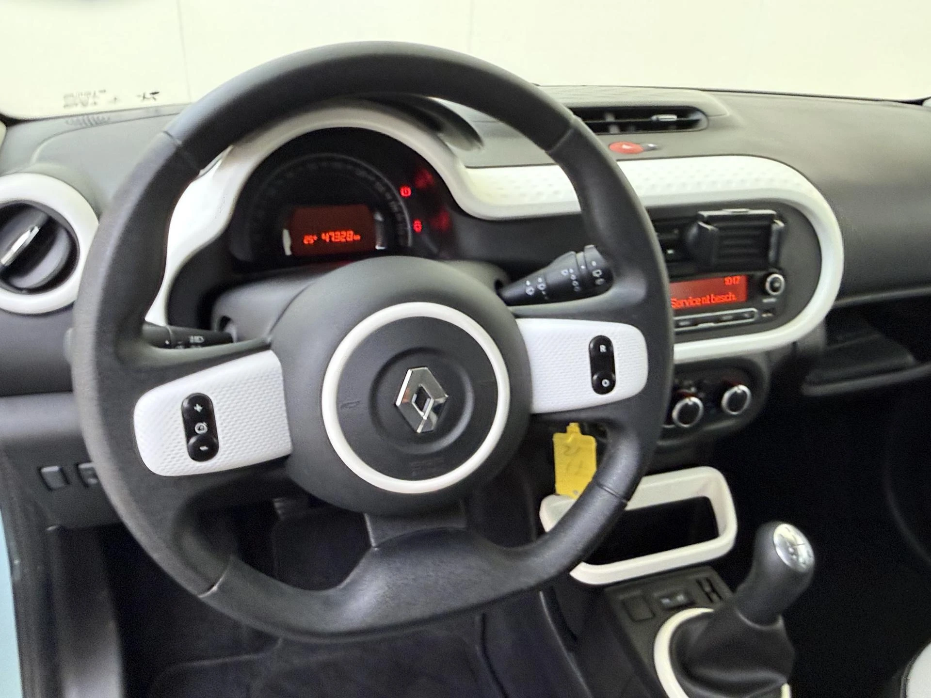 Renault-Twingo-image-13