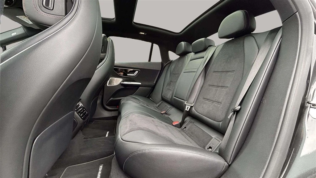 Mercedes-Benz-EQE-image-24