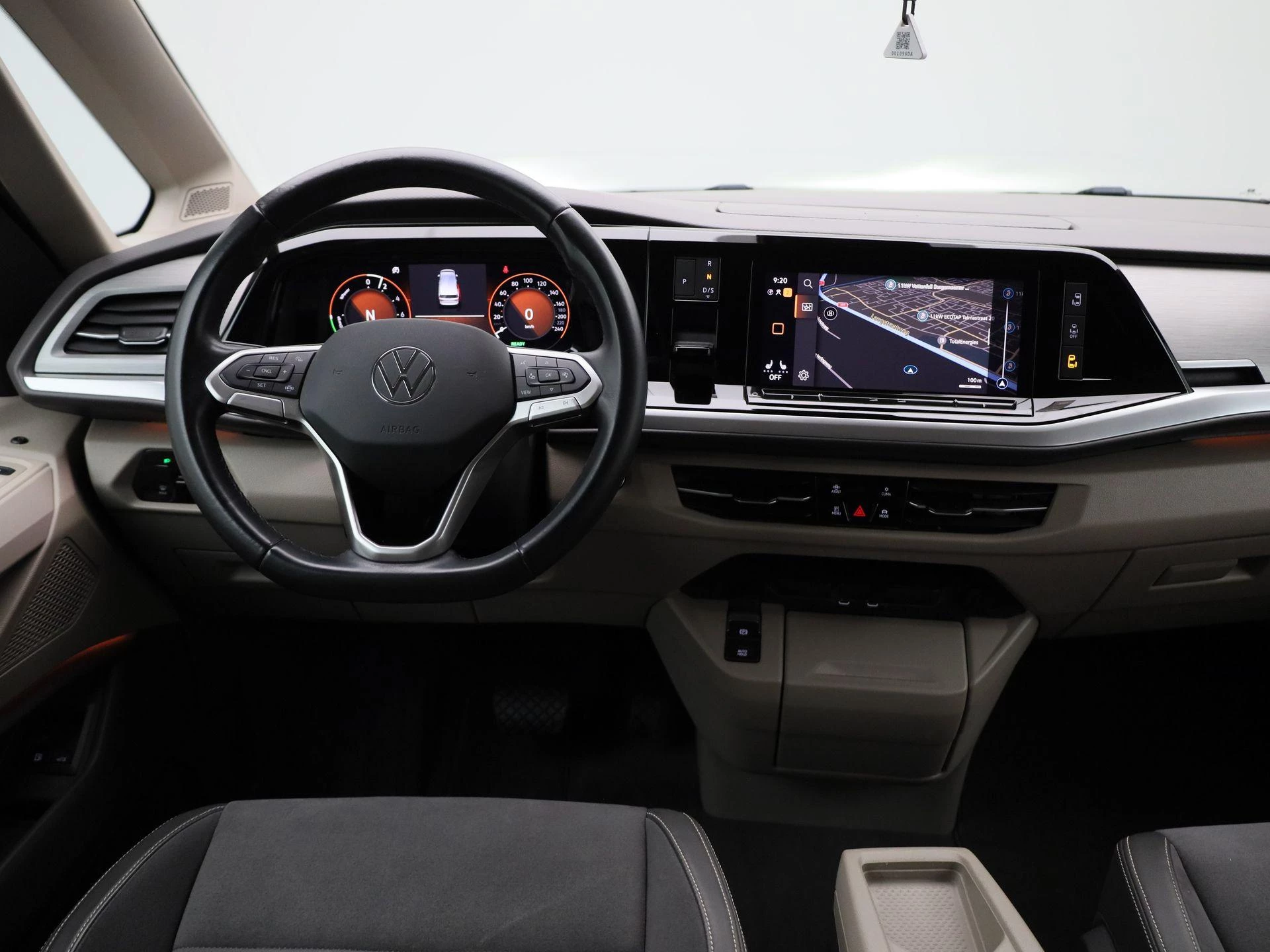 Volkswagen Multivan 1.4 eHybrid L2H1 Life 218PK