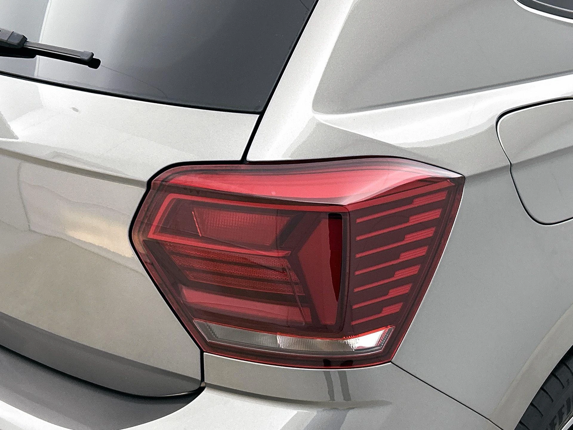 Volkswagen-Polo-image-22