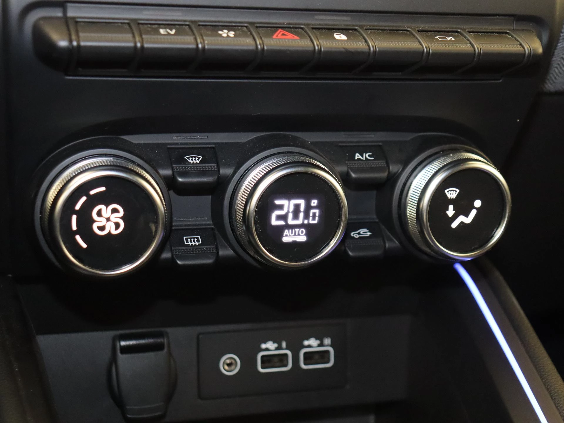 Renault-Clio-image-22