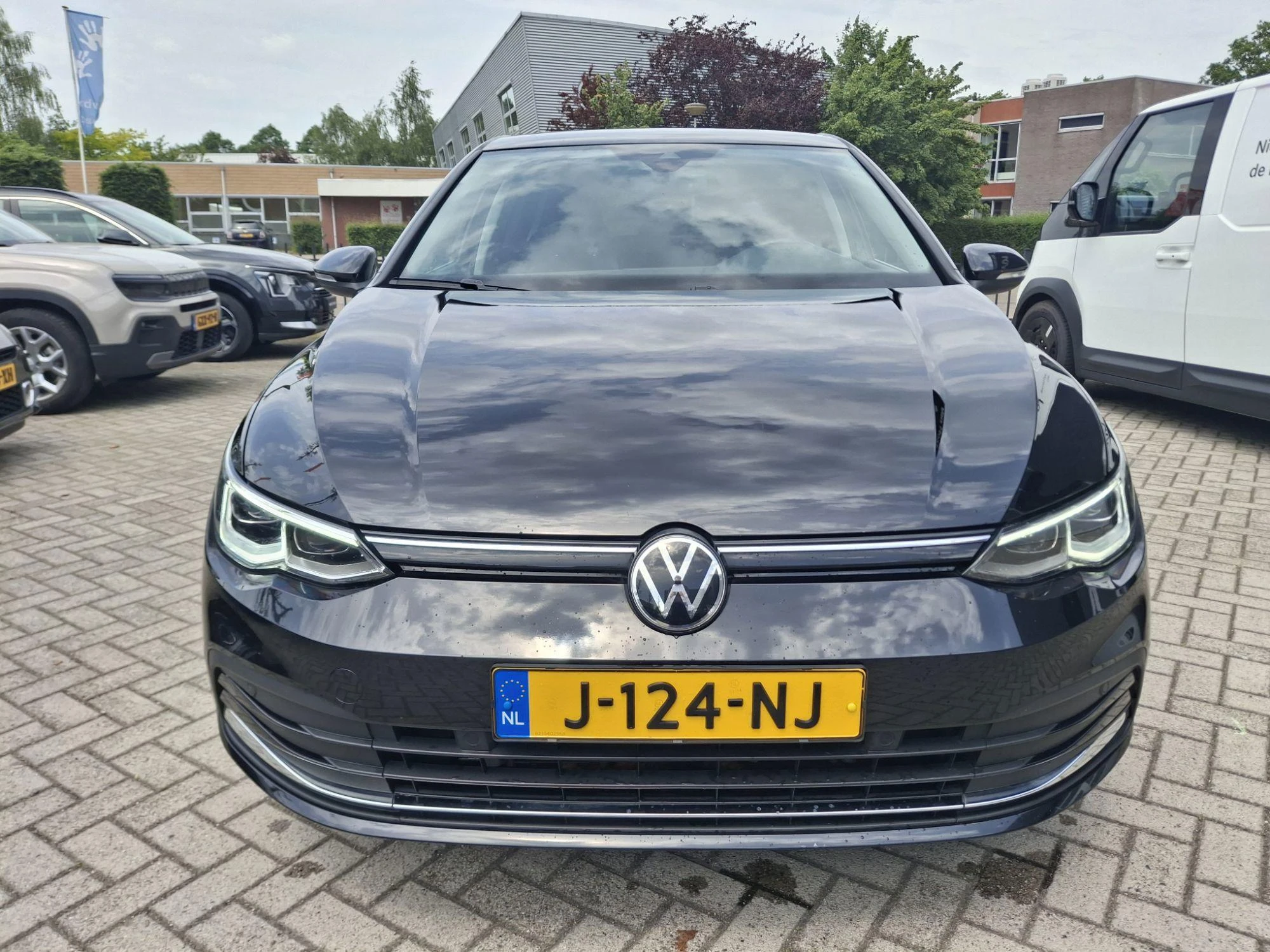 Volkswagen-Golf-image-5