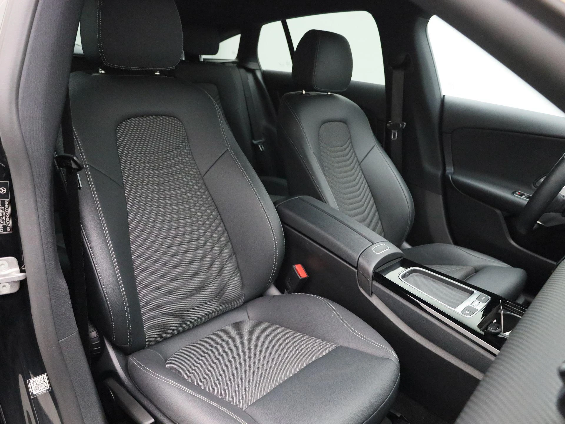 Mercedes-Benz CLA - 41