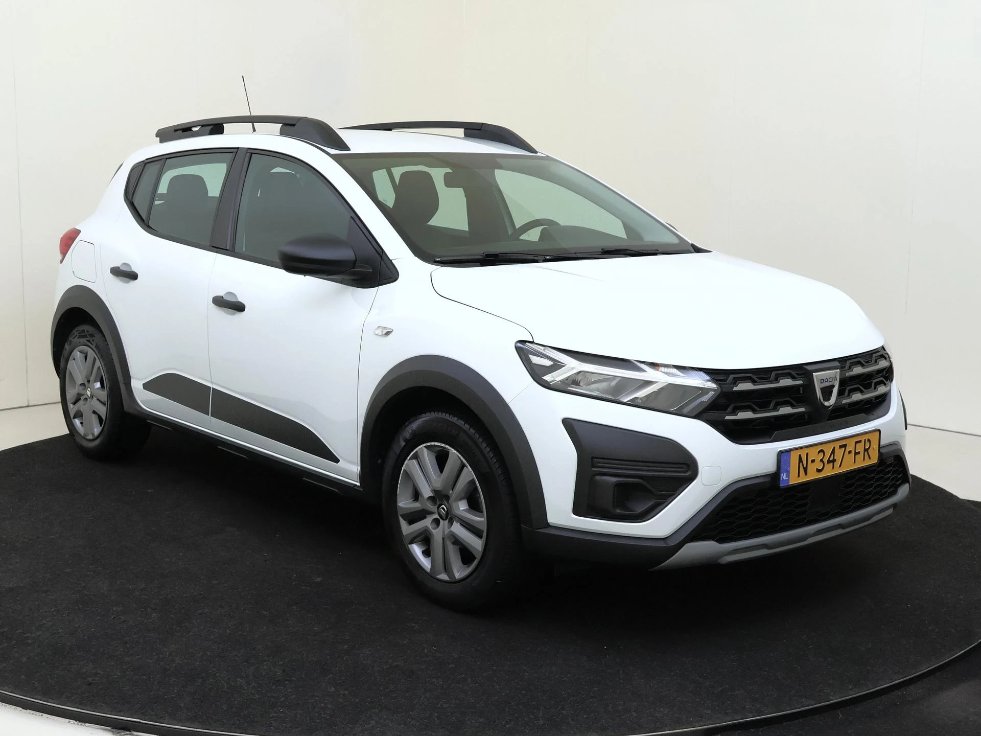 Dacia-Sandero Stepway-image-1