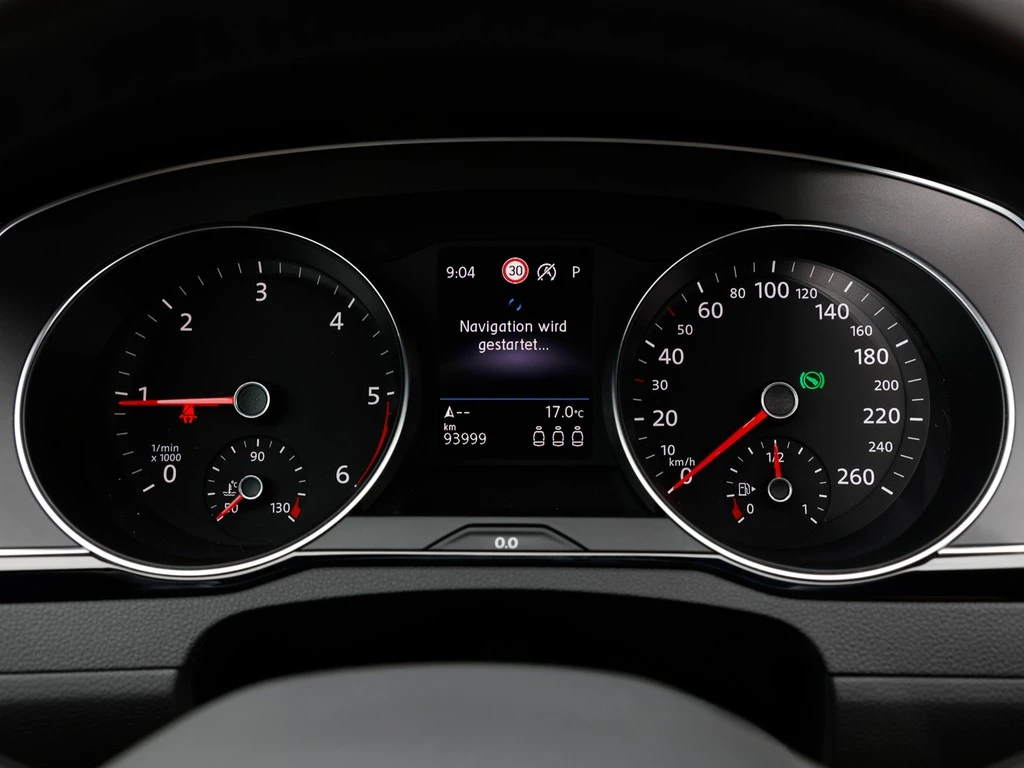 Volkswagen-Passat-image-13