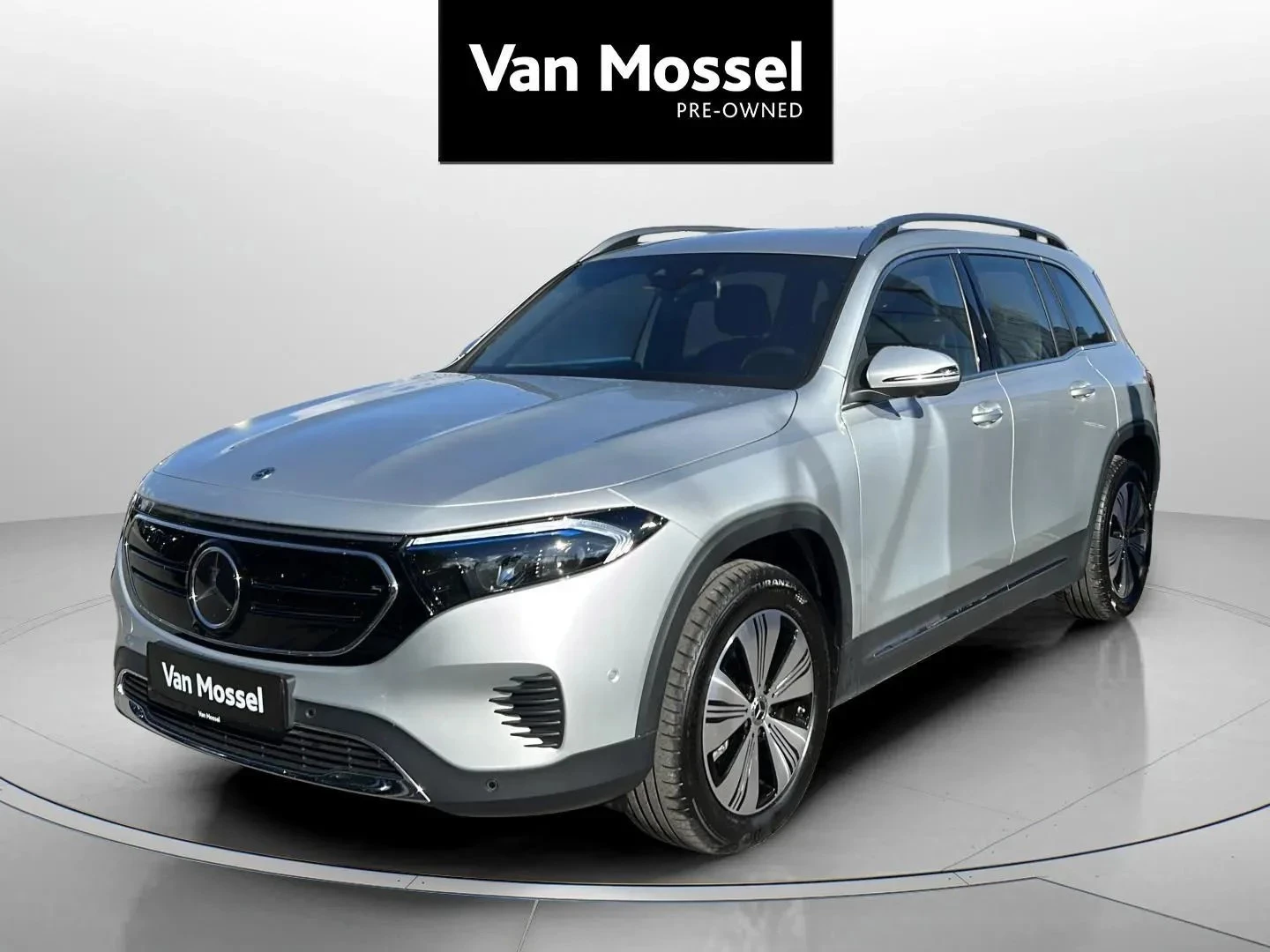 Mercedes-Benz-EQB-image-0