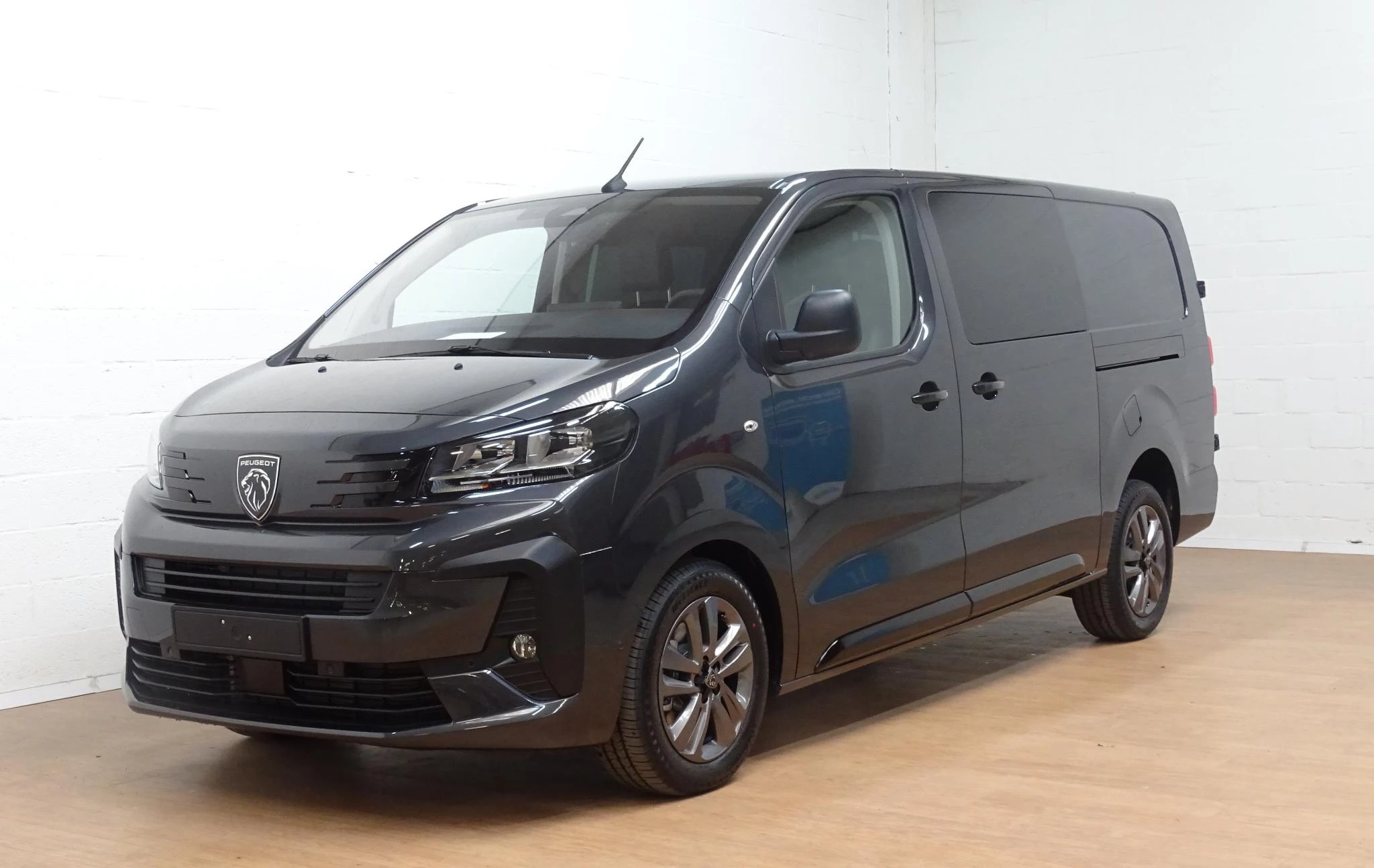 Peugeot Expert Long DC L3 2.2 BlueHDi 180 EAT8