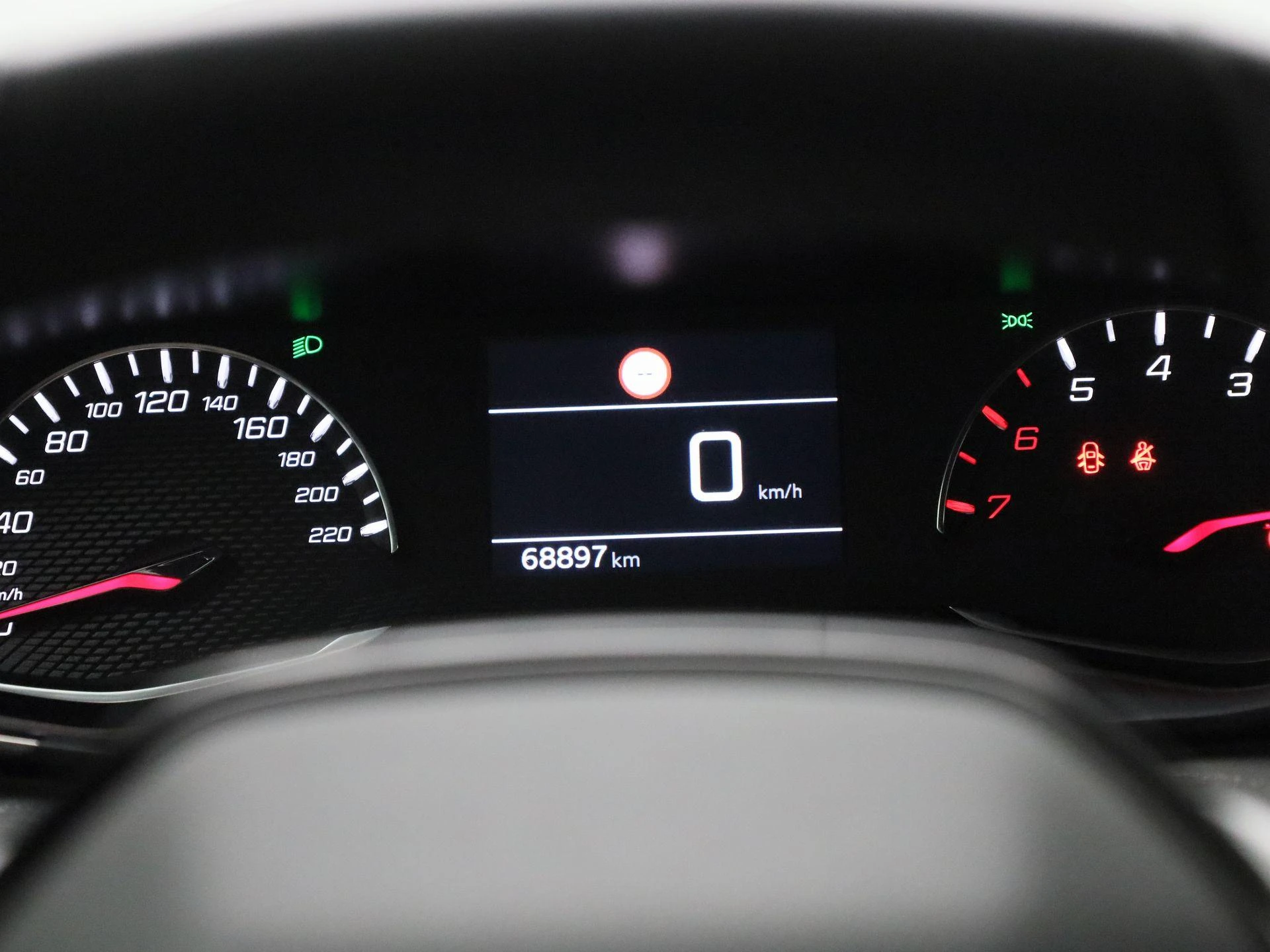 Peugeot-2008-image-7