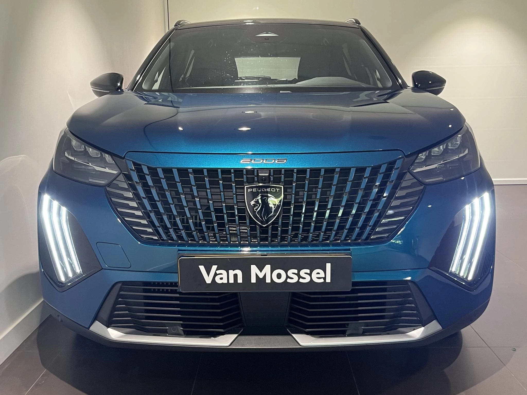 Peugeot 2008 1.2 Hybrid 145 GT