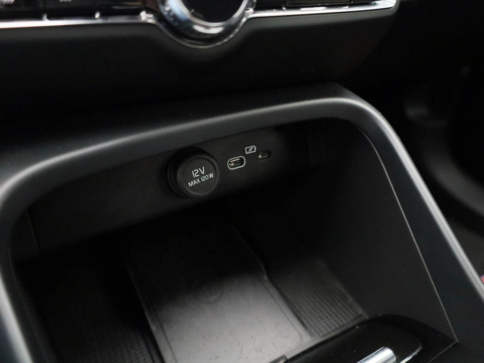 Volvo-XC40-image-22
