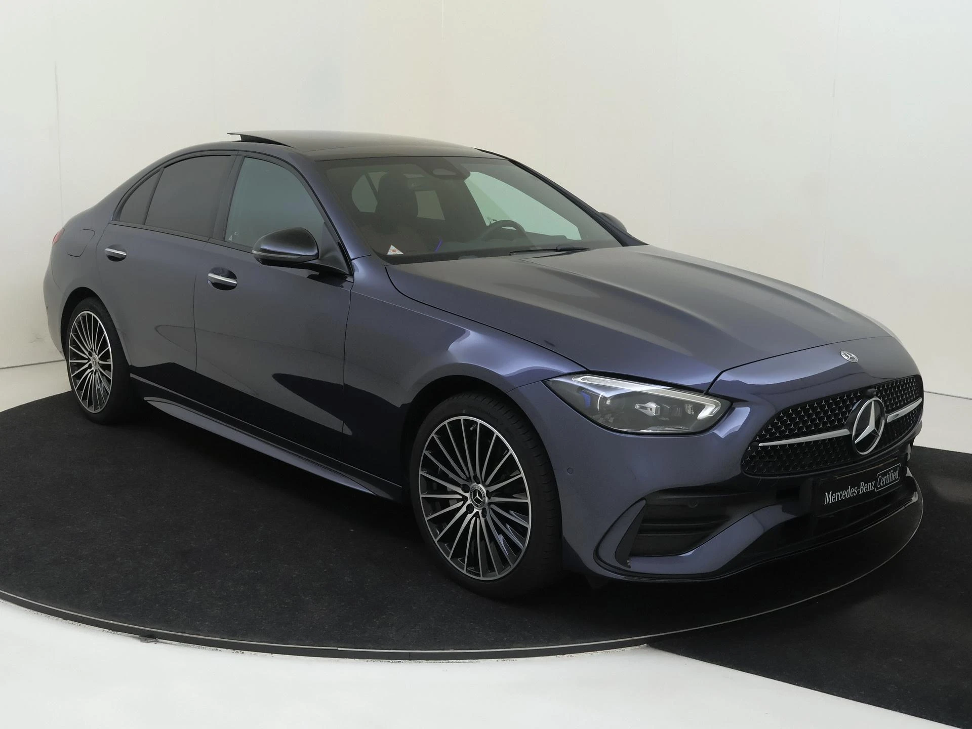 Mercedes-Benz-C-Klasse-image-4