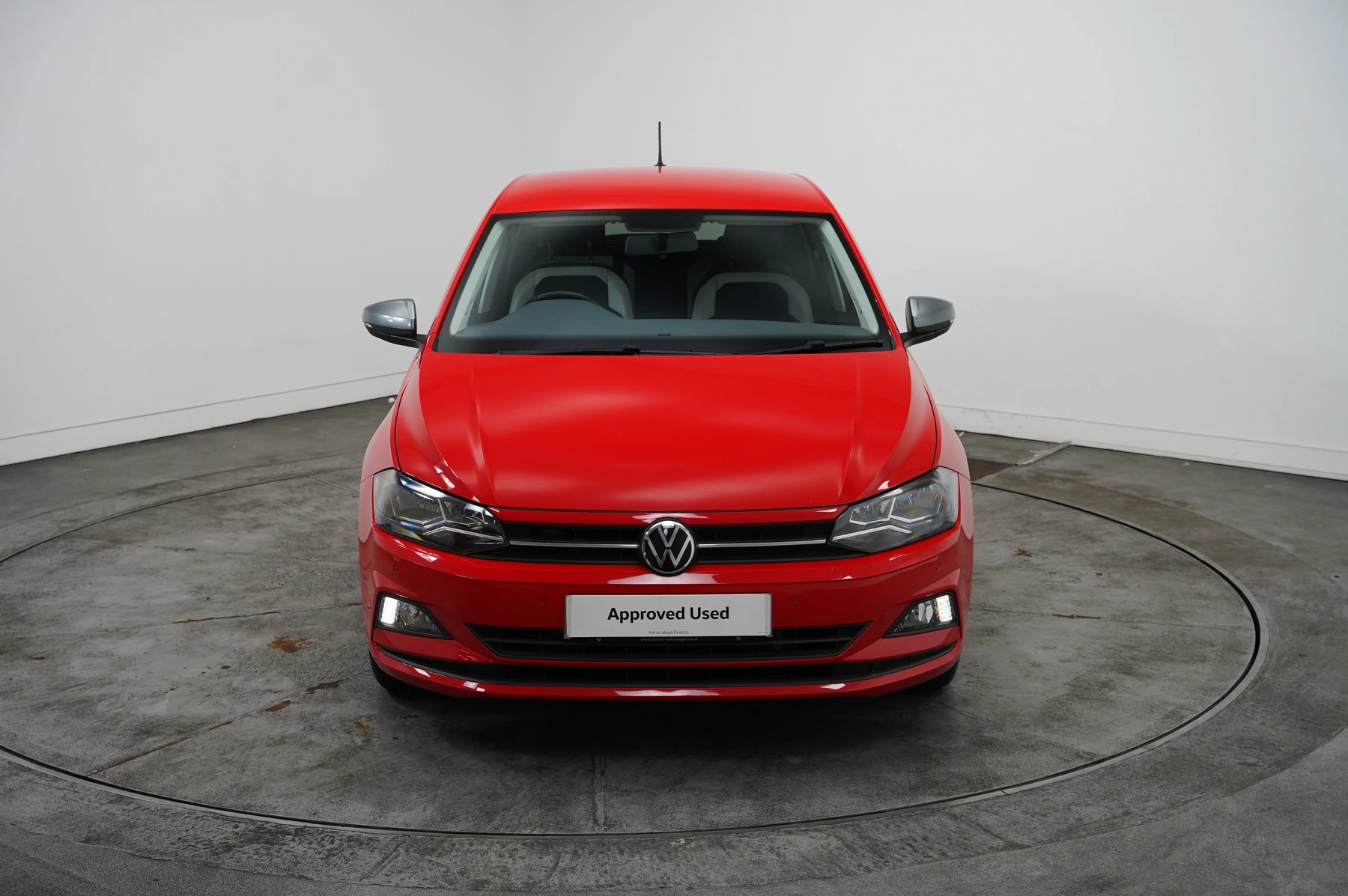 Volkswagen-Polo-image-38
