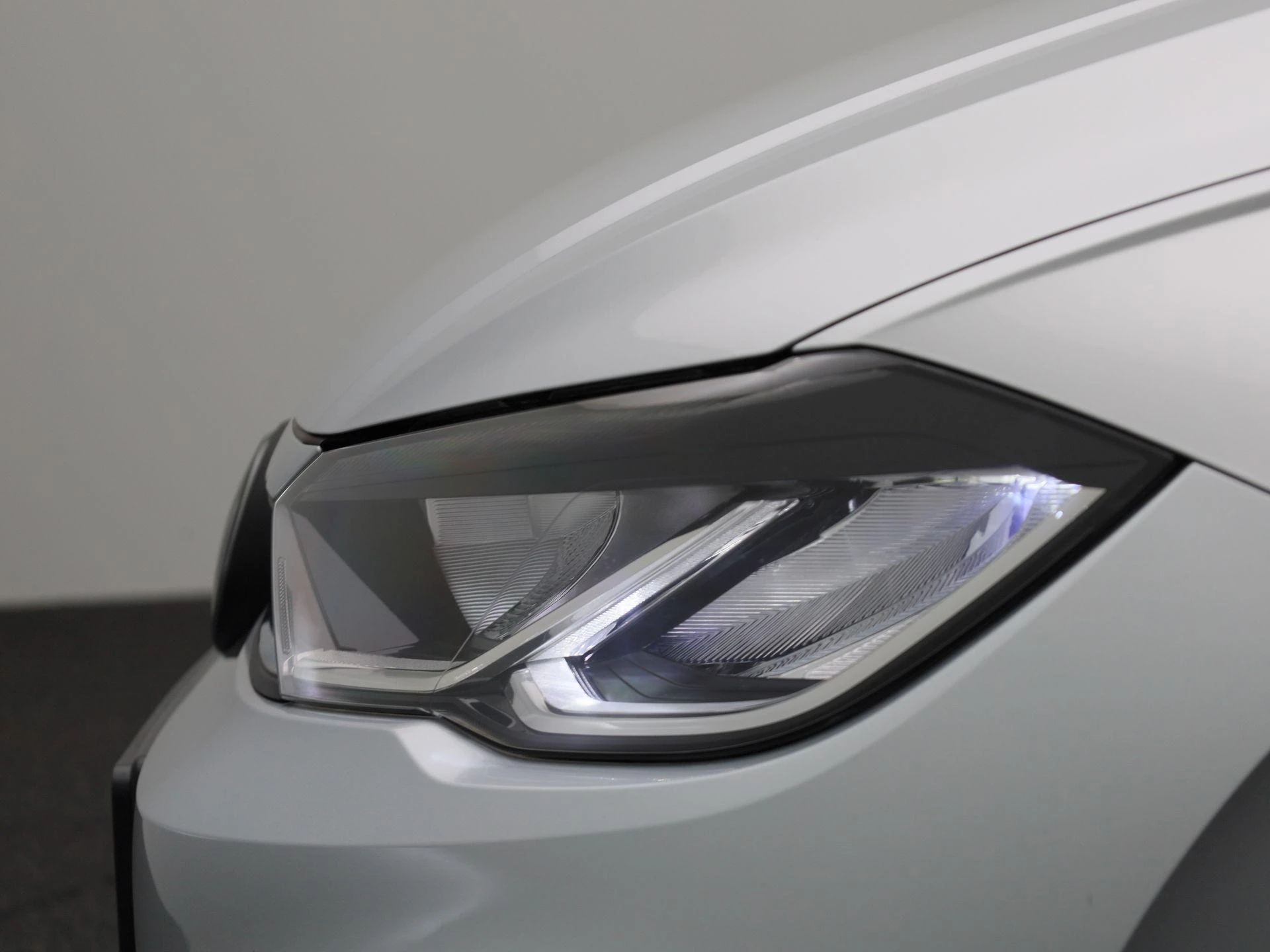 Volkswagen-Polo-image-14