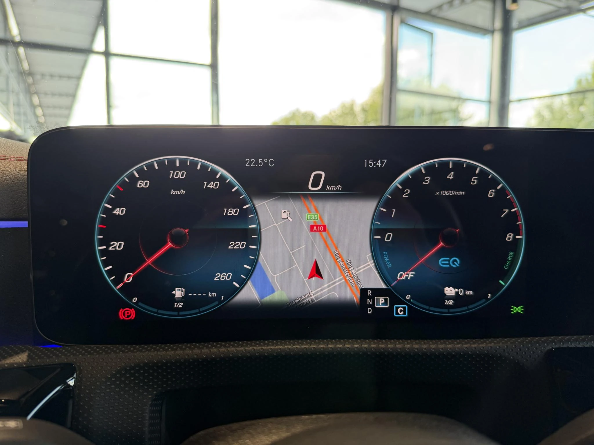 Mercedes-Benz-CLA-image-19