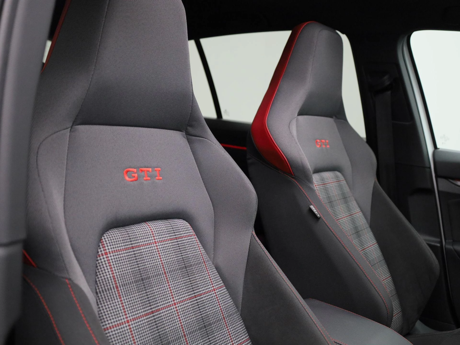 Volkswagen Golf 2.0 TSI GTI 245 PK |
