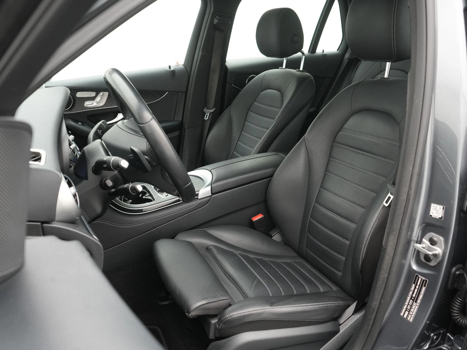 Mercedes-Benz-GLC-image-8