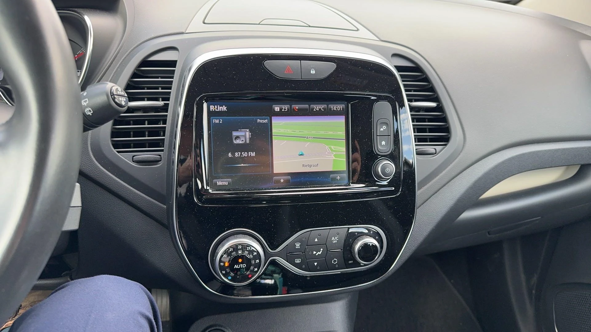 Renault-Captur-image-10