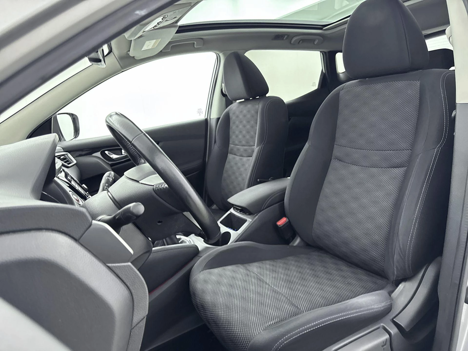 Nissan-QASHQAI-image-27