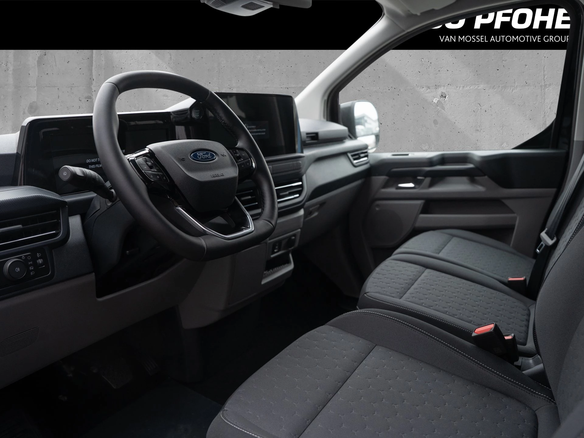 Ford Transit Custom Limited 2.0 EcoBlue 125kW 320 L2 Auto Turnier. 4-türig