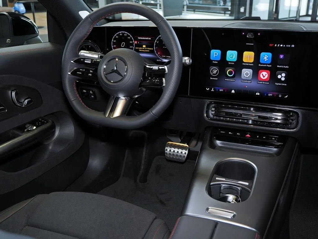 Mercedes-Benz-CLA 200-image-11